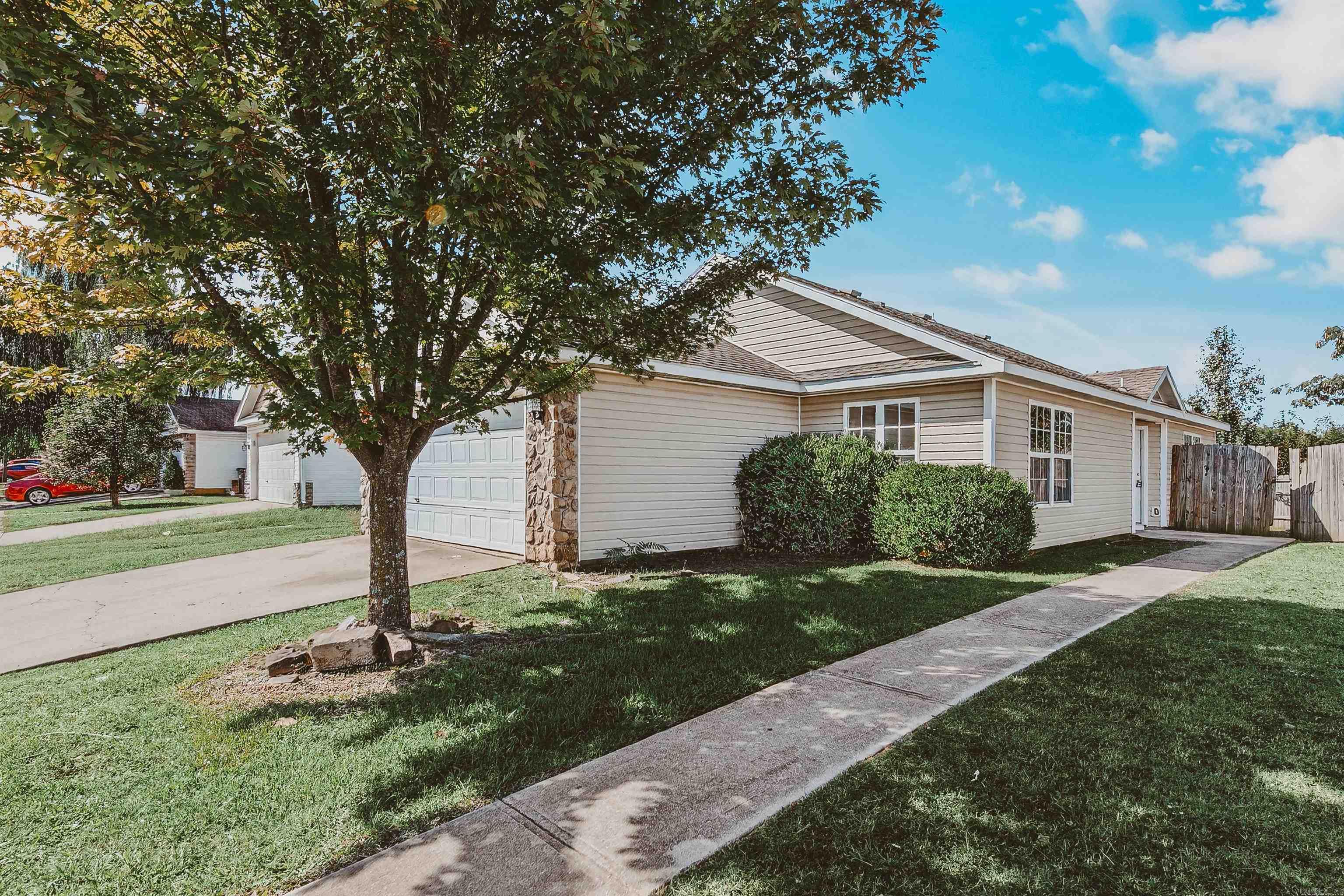 393 Cascade  Springdale, AR