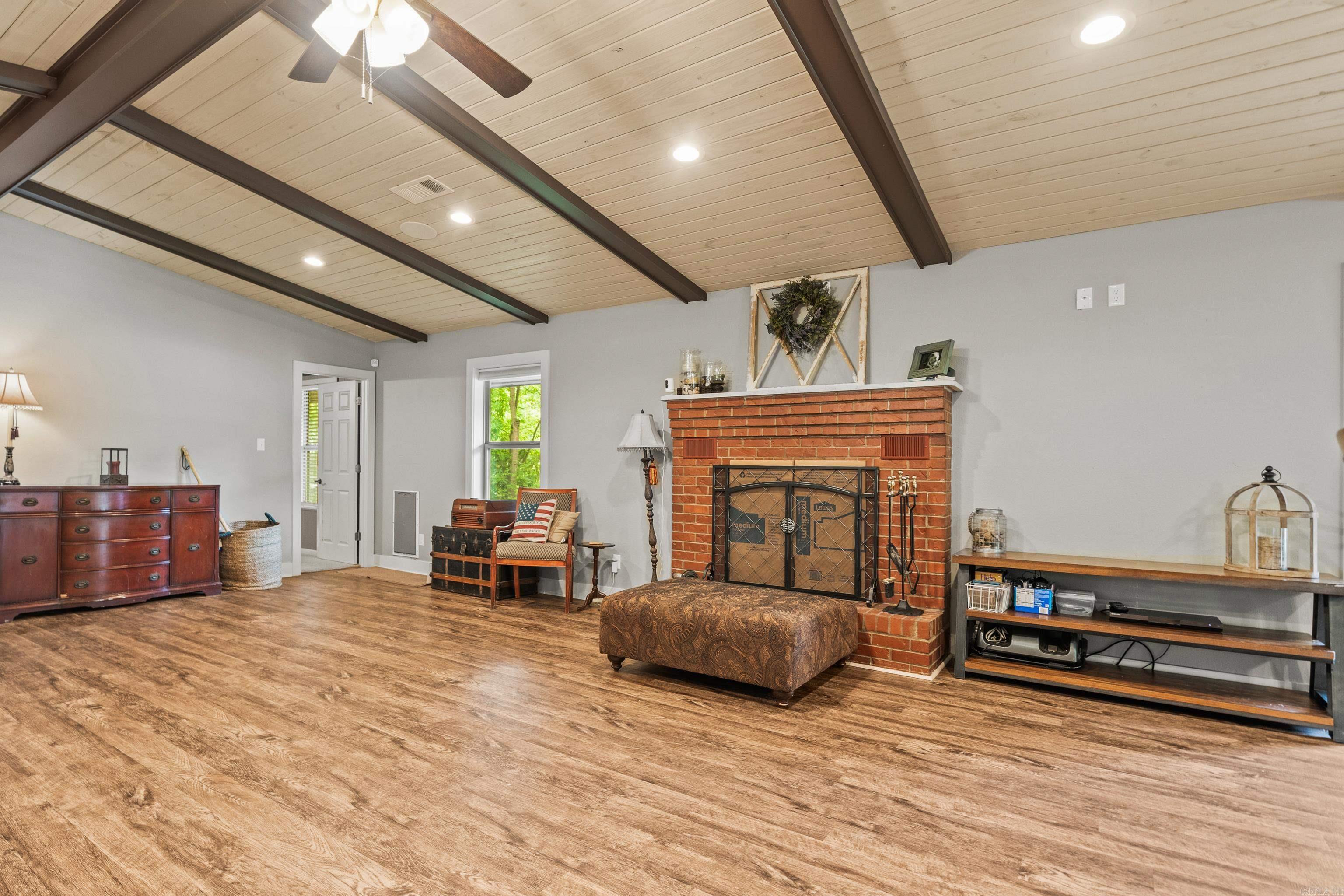 103 Oak 101 Oak Pt Hot Springs National Park, AR