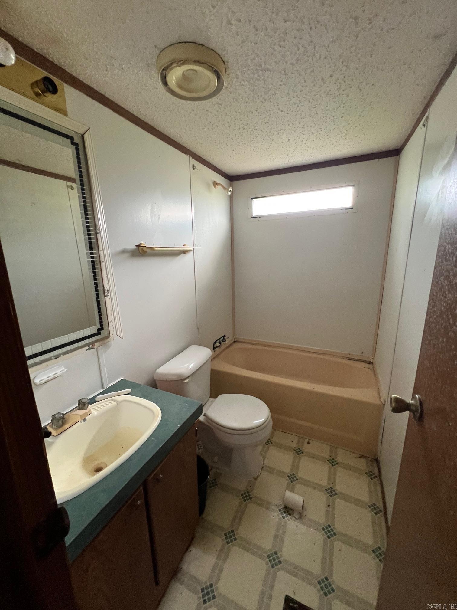 200 Main St  De Valls Bluff, AR