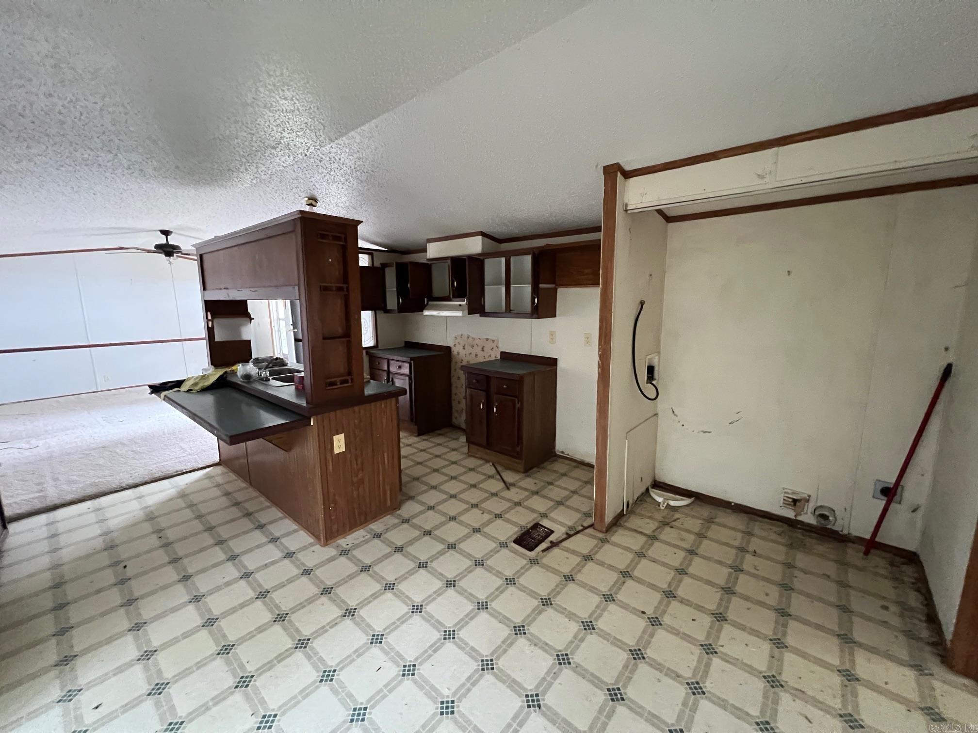 200 Main St  De Valls Bluff, AR