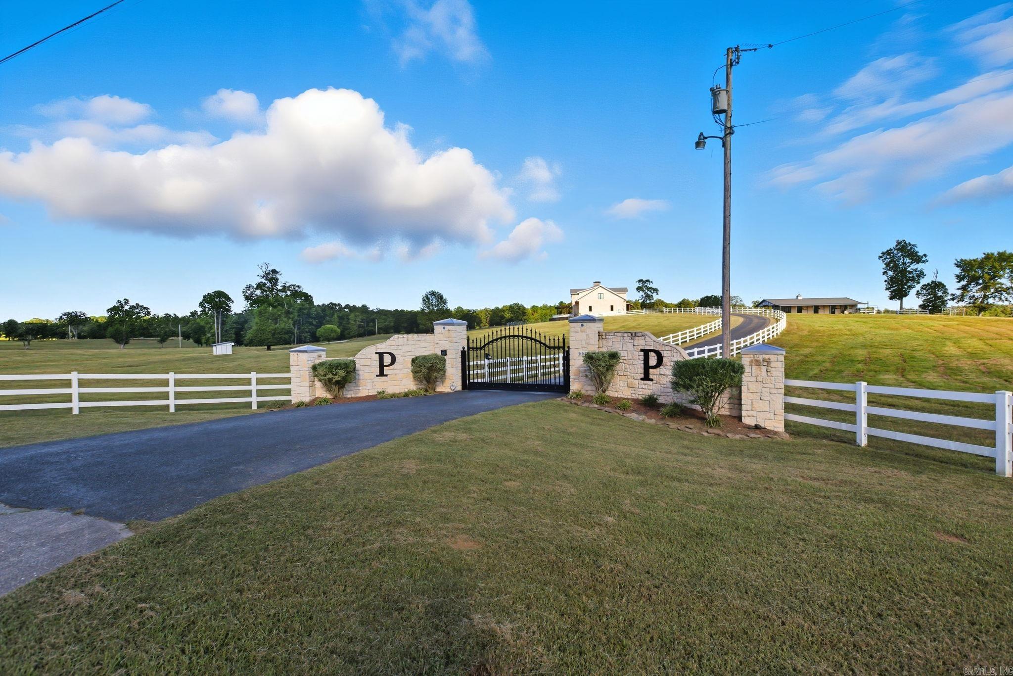 905 Sunshine Rd  Royal, AR