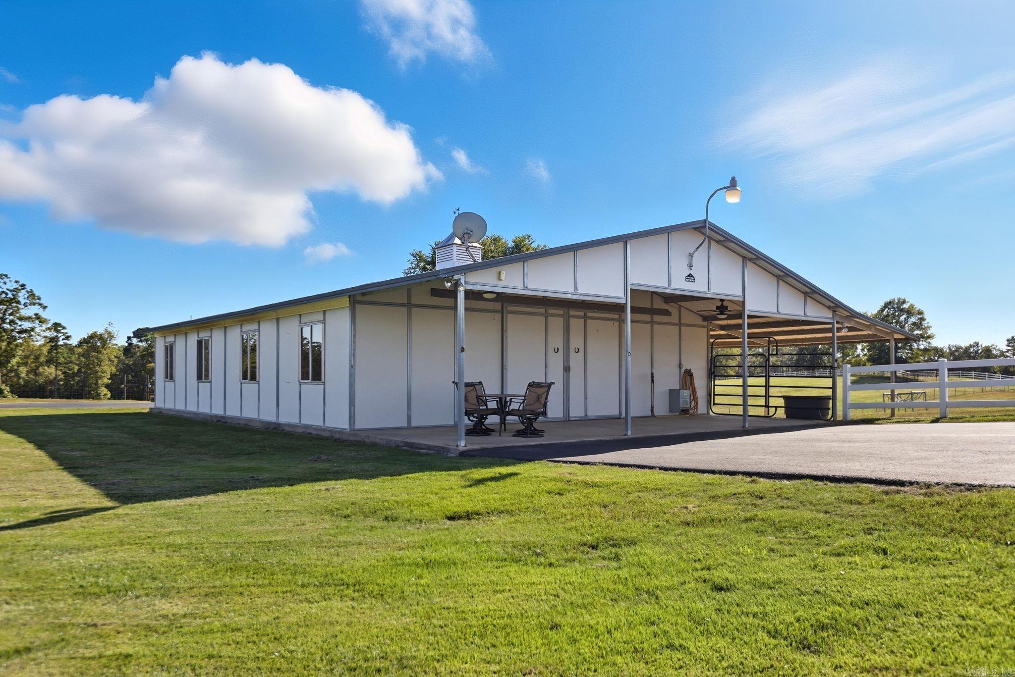 905 Sunshine Rd  Royal, AR