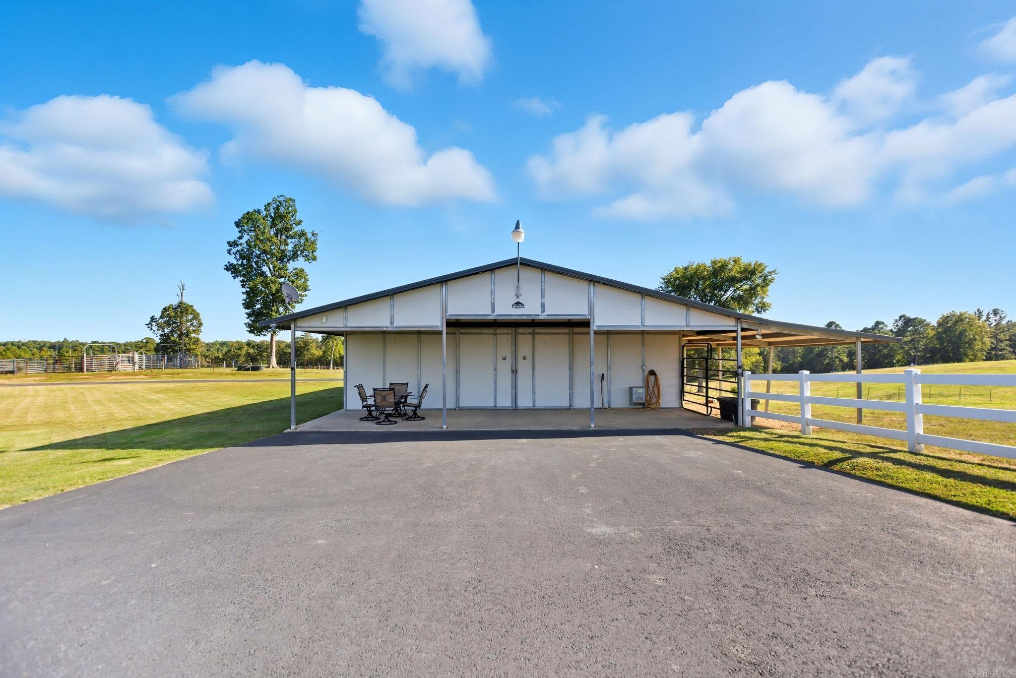 905 Sunshine Rd  Royal, AR