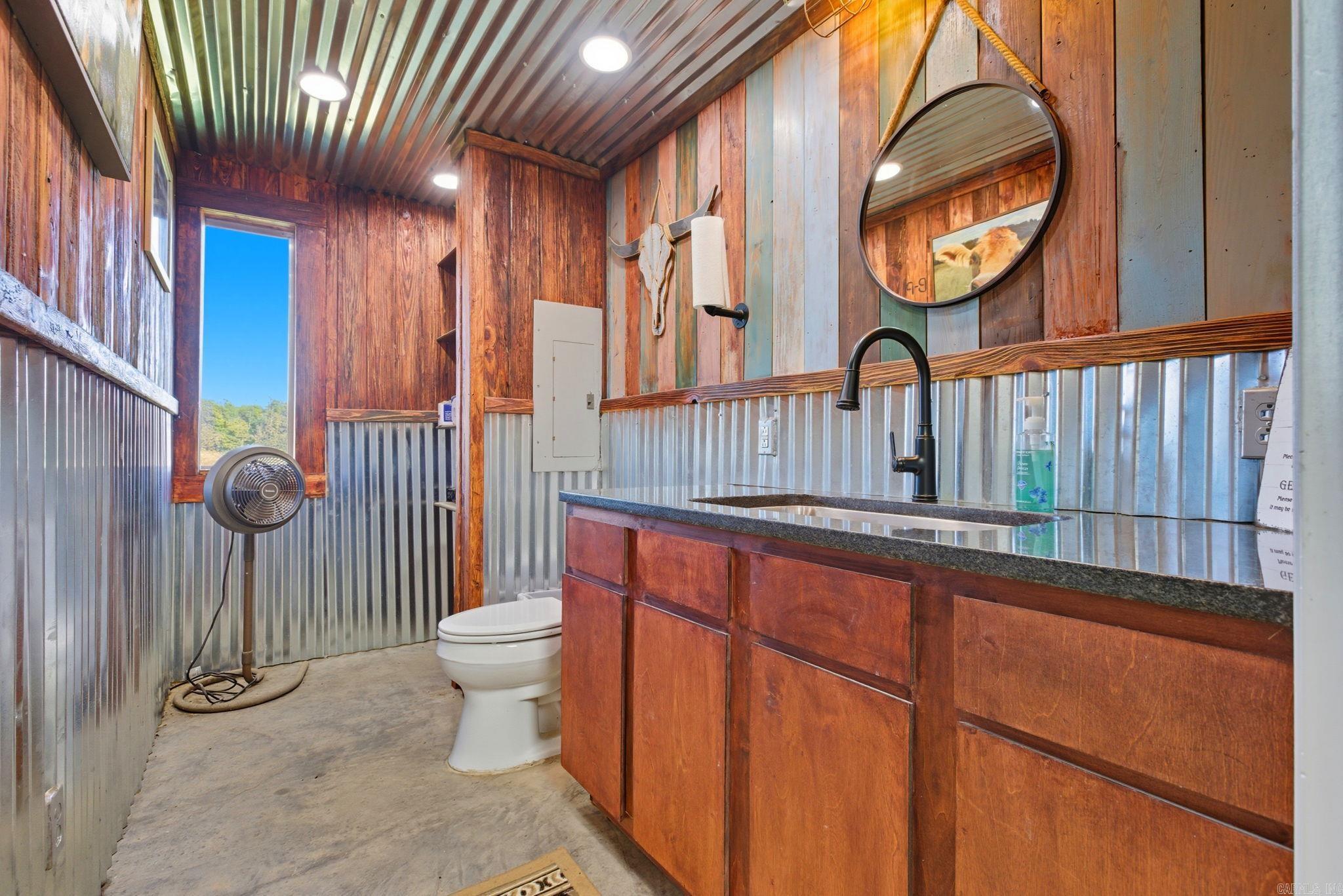 905 Sunshine Rd  Royal, AR