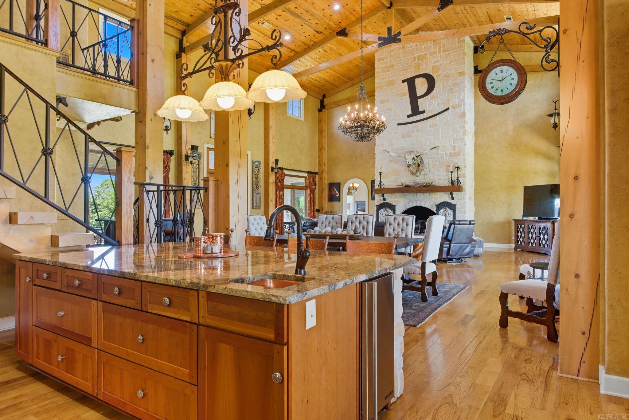 905 Sunshine Rd  Royal, AR