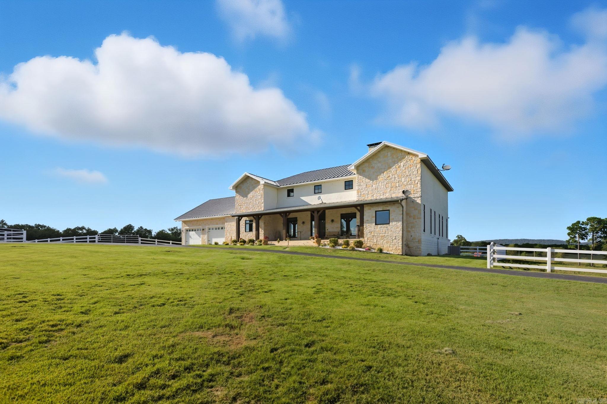 905 Sunshine Rd  Royal, AR