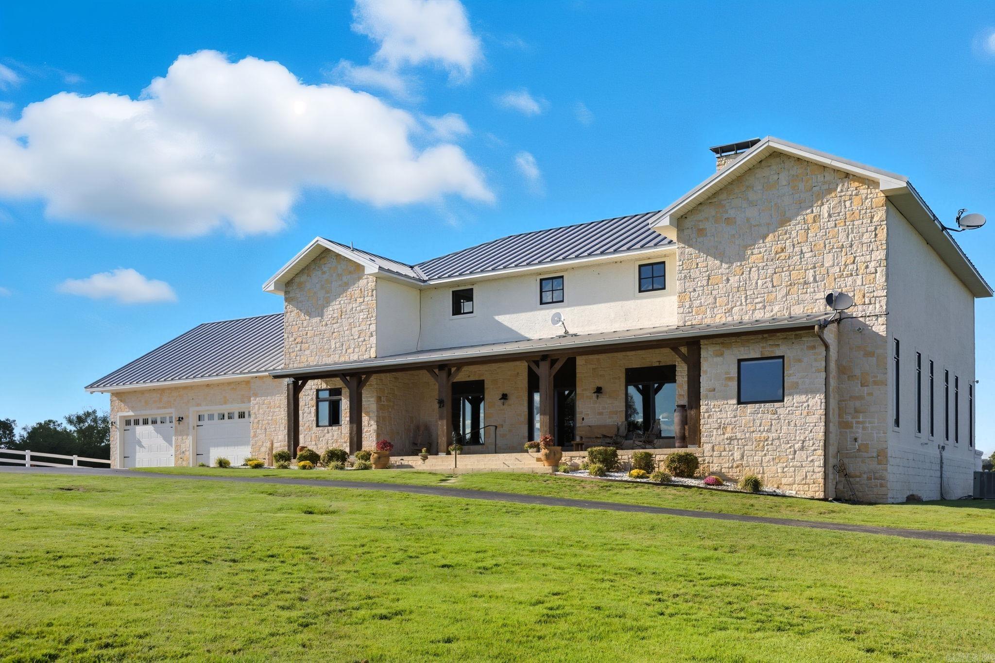 905 Sunshine Rd  Royal, AR