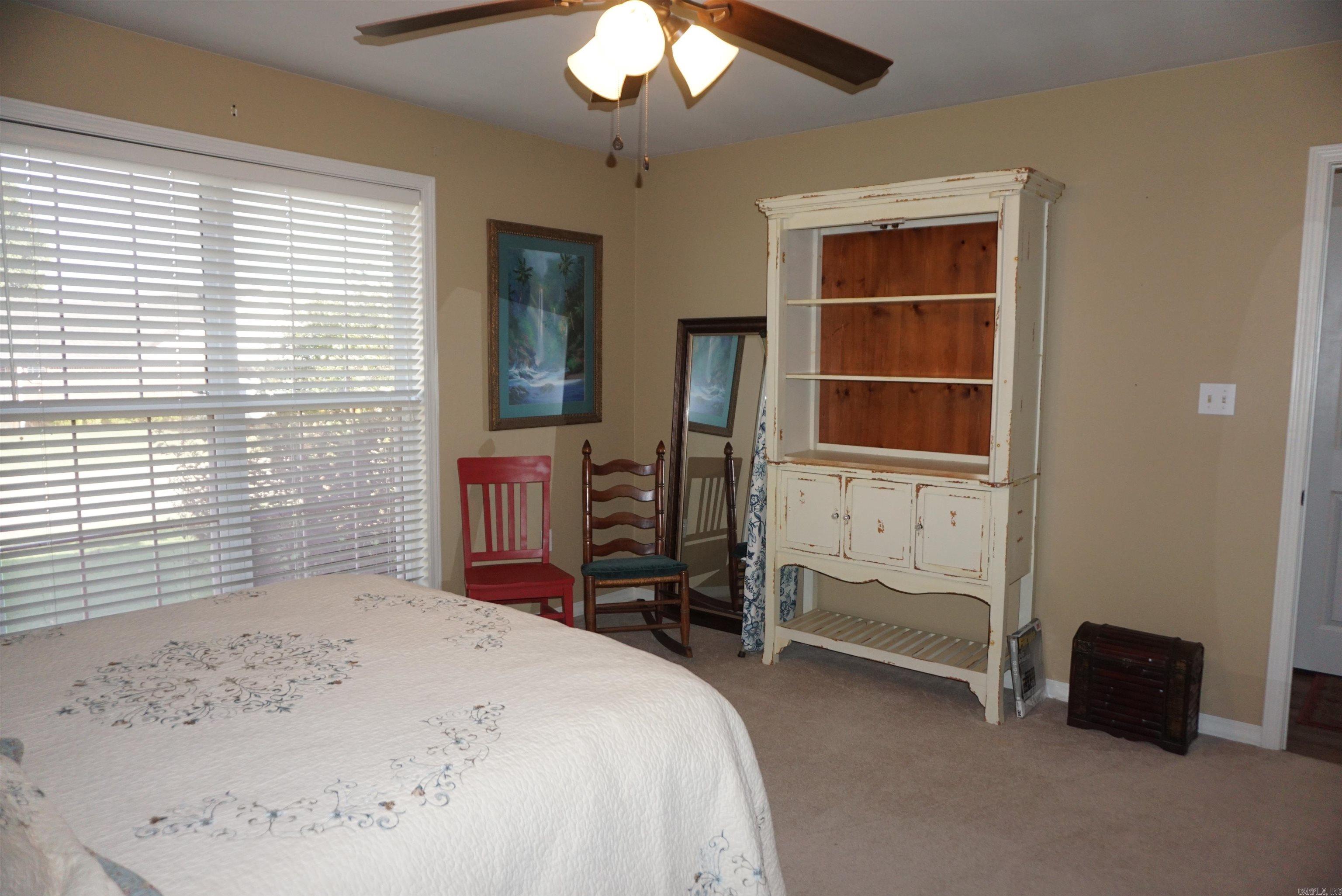 615 Chesapeake Dr Searcy, AR 72143