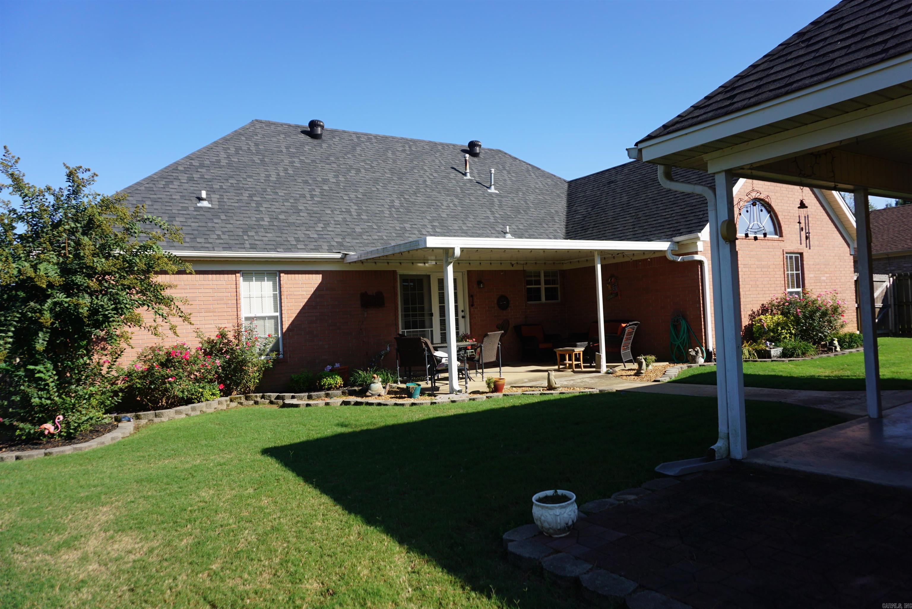 615 Chesapeake Dr Searcy, AR 72143