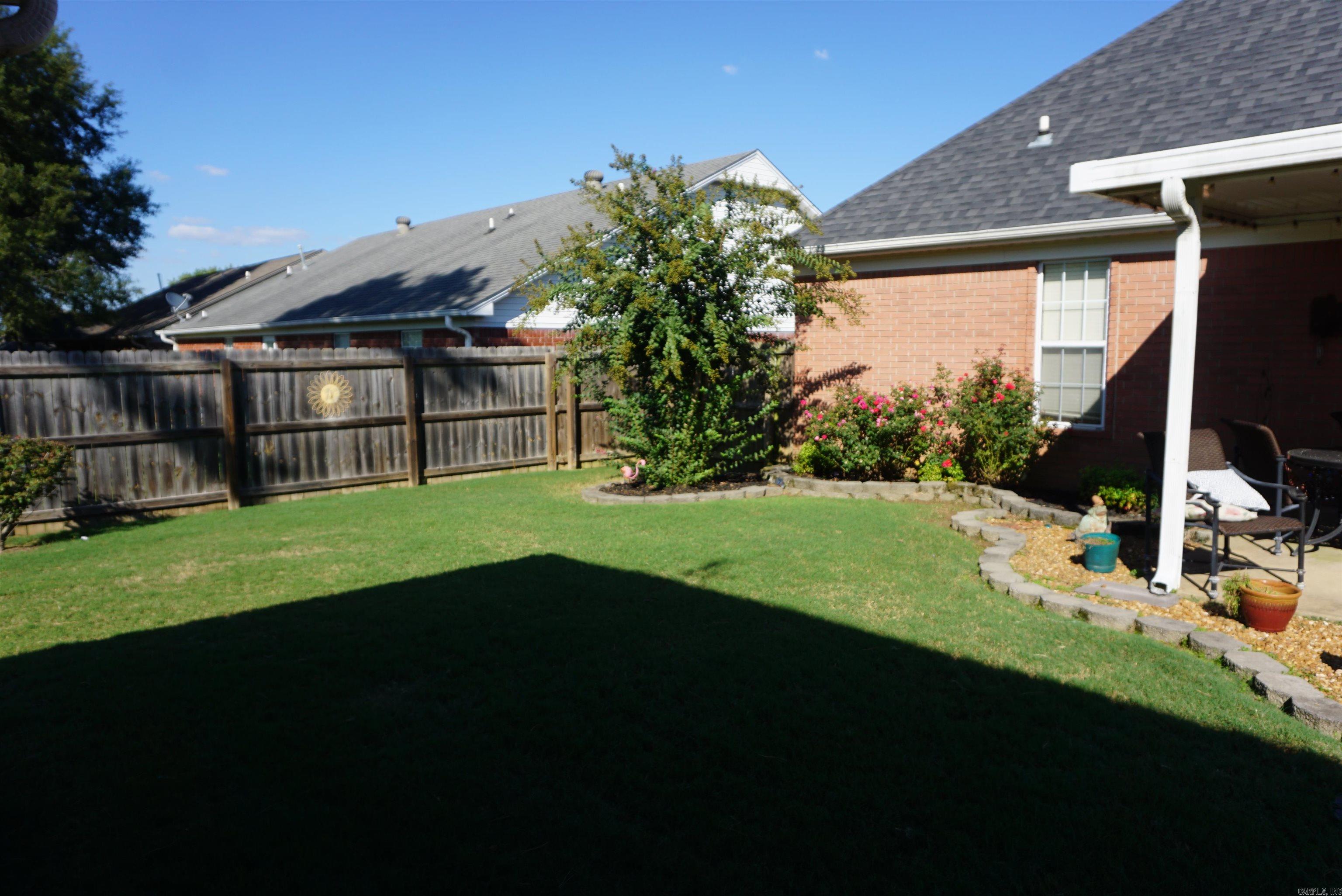 615 Chesapeake Dr Searcy, AR 72143