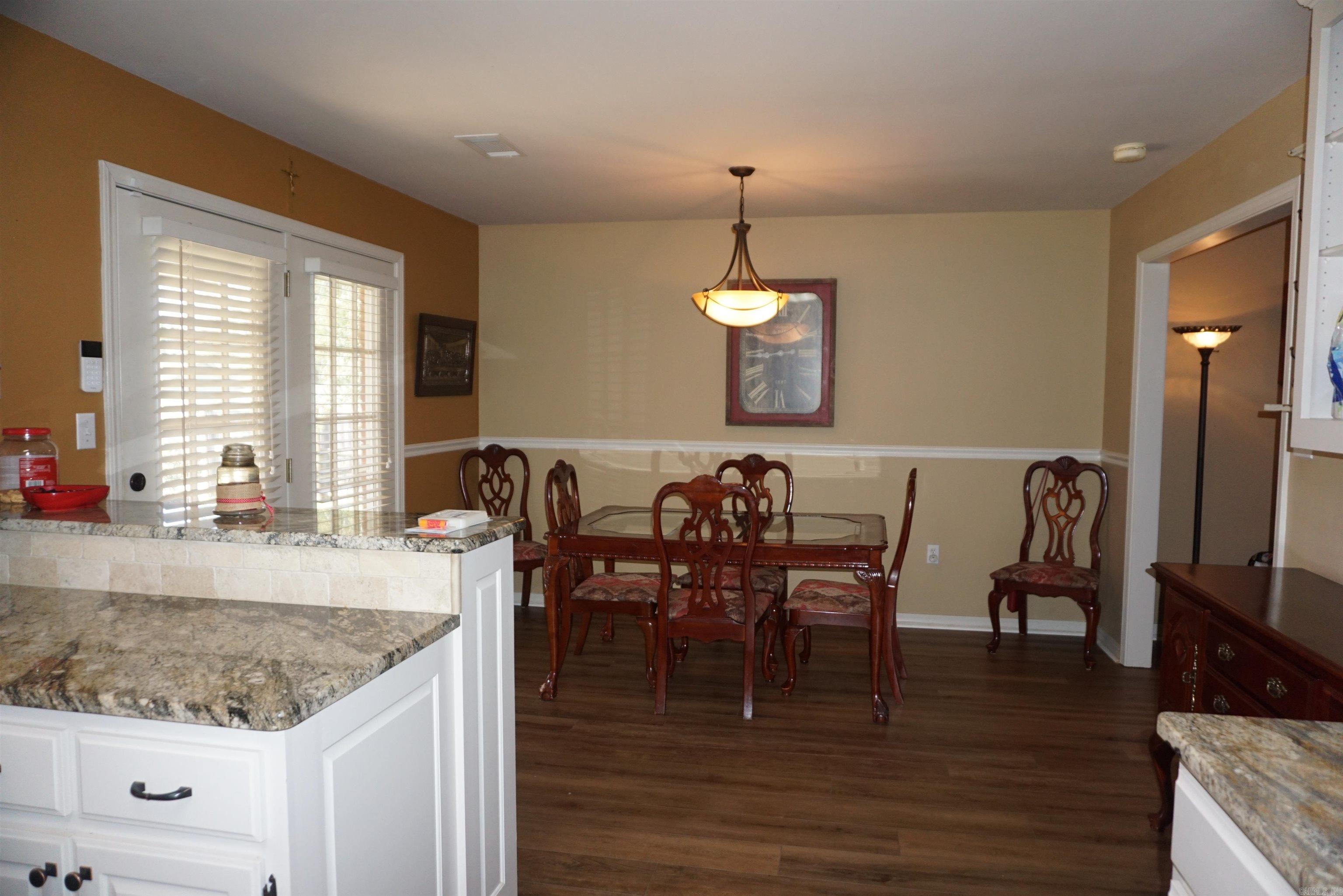 615 Chesapeake Dr Searcy, AR 72143