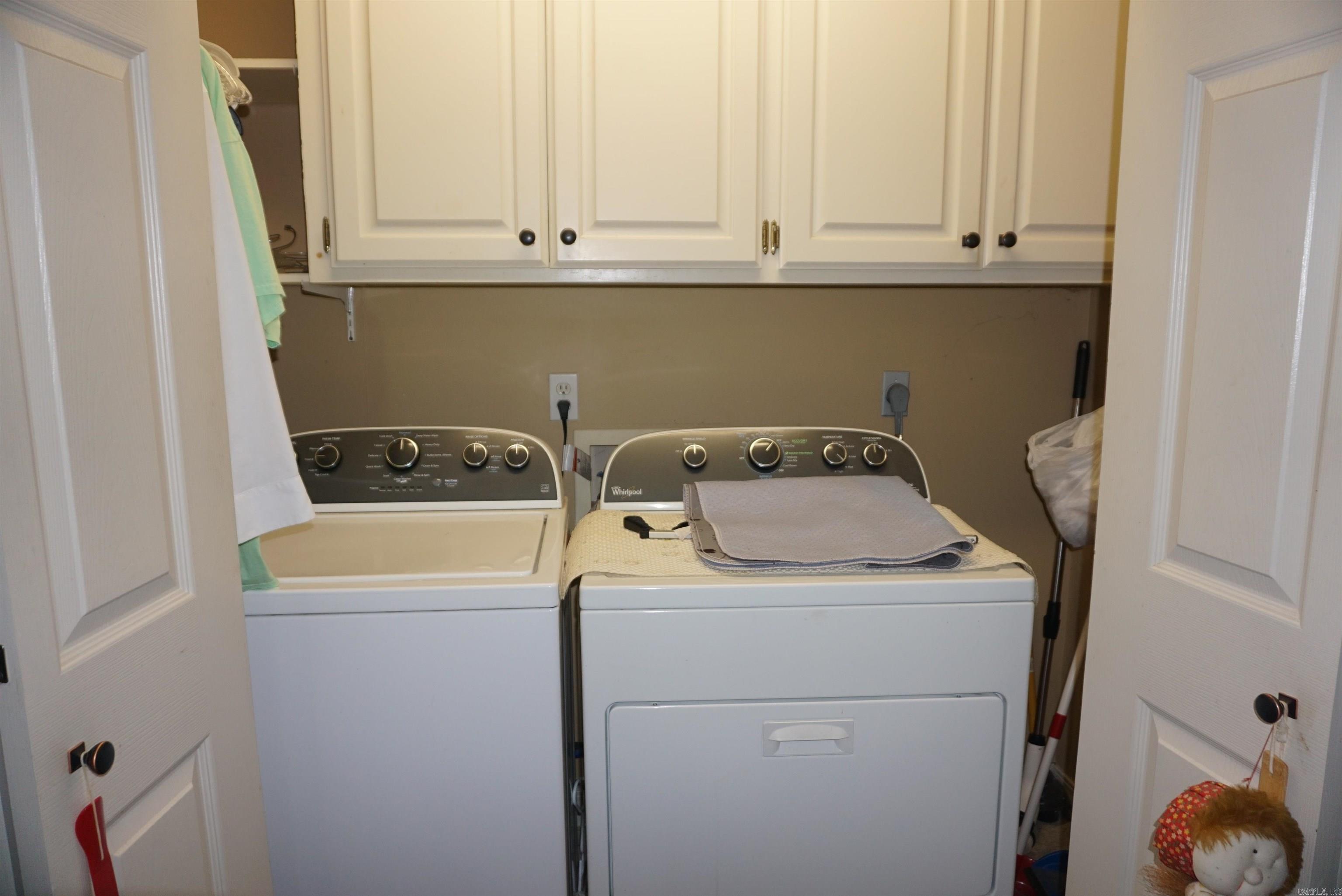 615 Chesapeake Dr Searcy, AR 72143