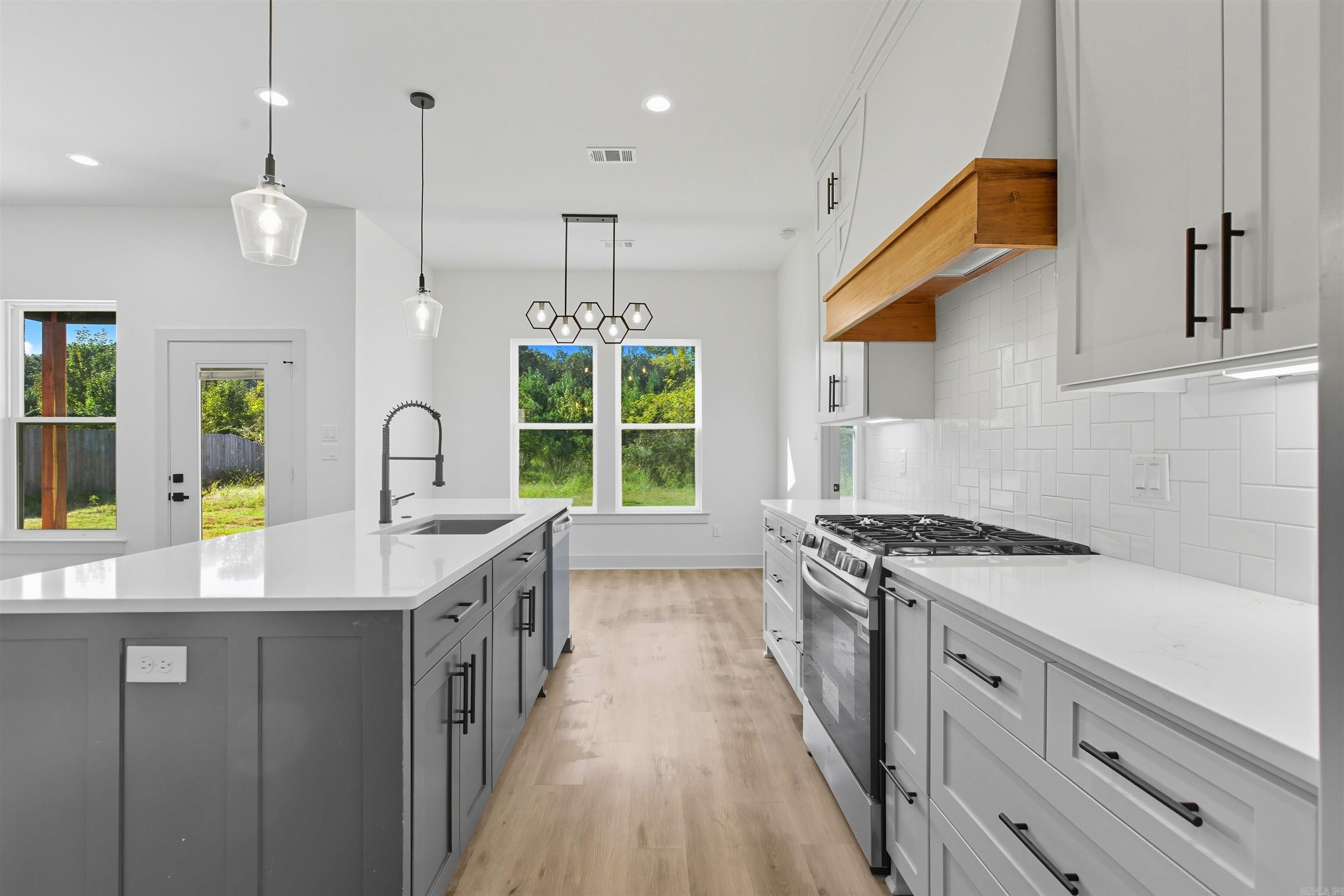 4833 Coronell  Bryant, AR