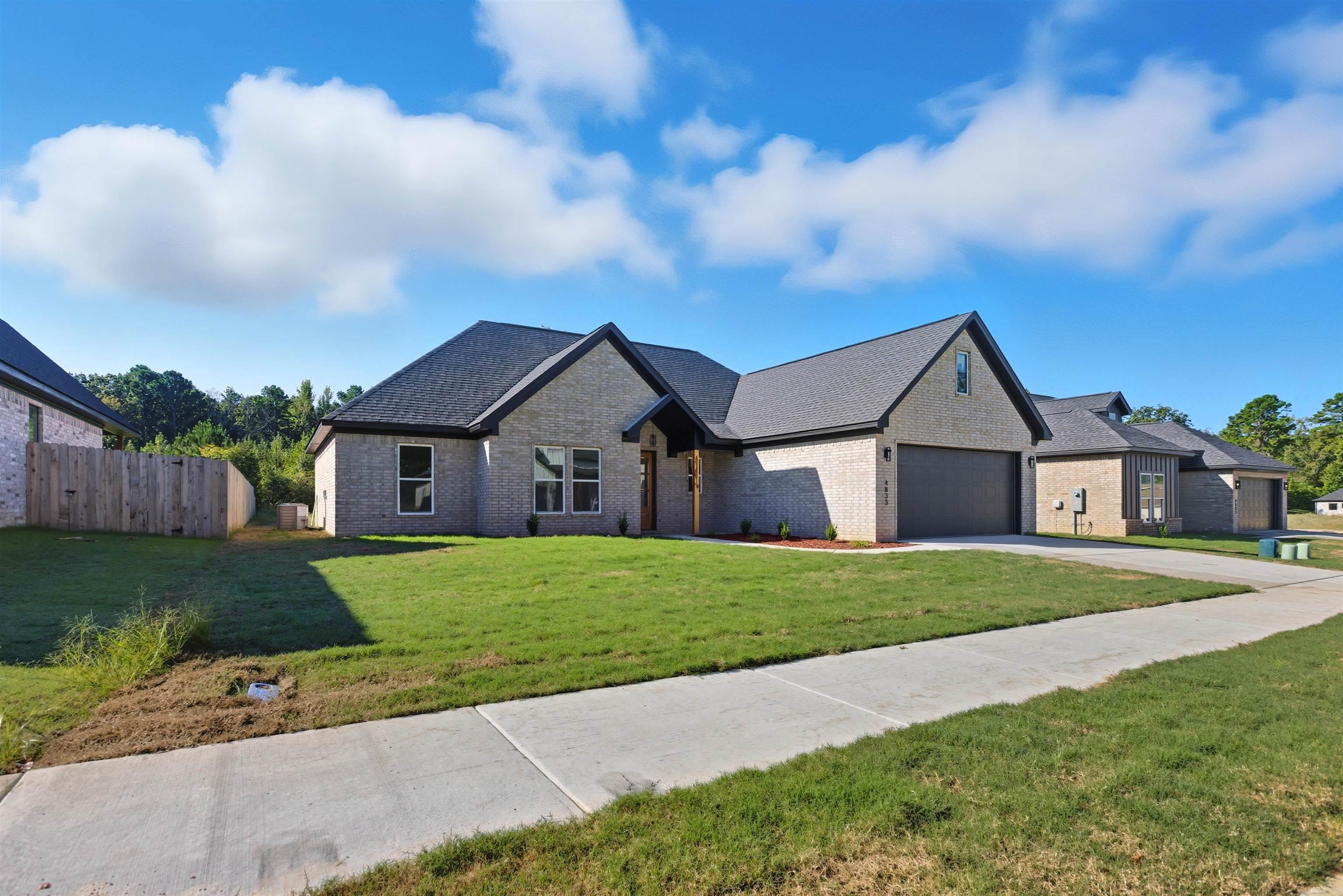 4833 Coronell  Bryant, AR