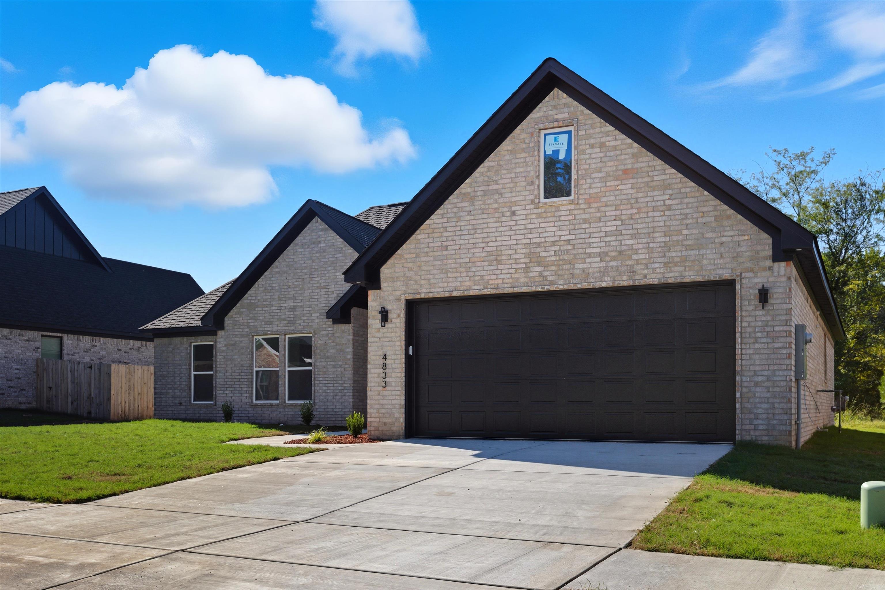 4833 Coronell  Bryant, AR