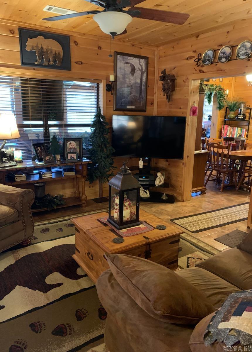 17735 S AR 9 Highway Melbourne, AR 72556