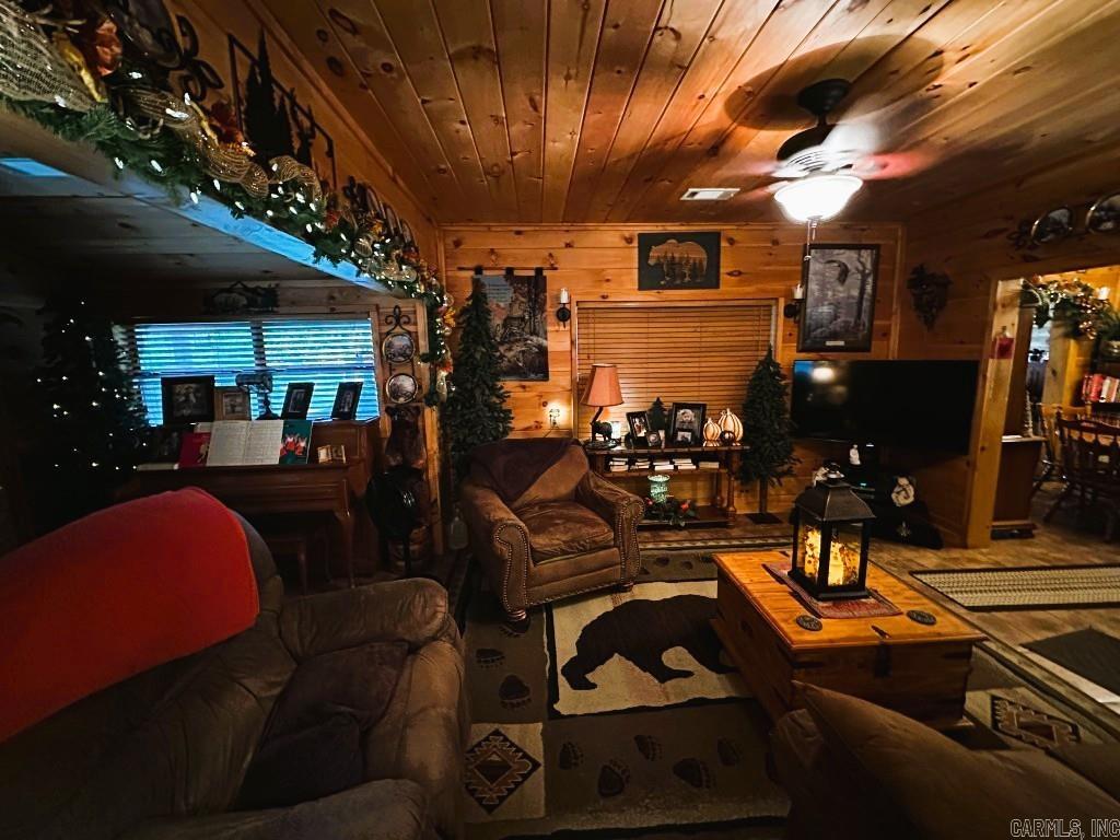 17735 S AR 9 Highway Melbourne, AR 72556