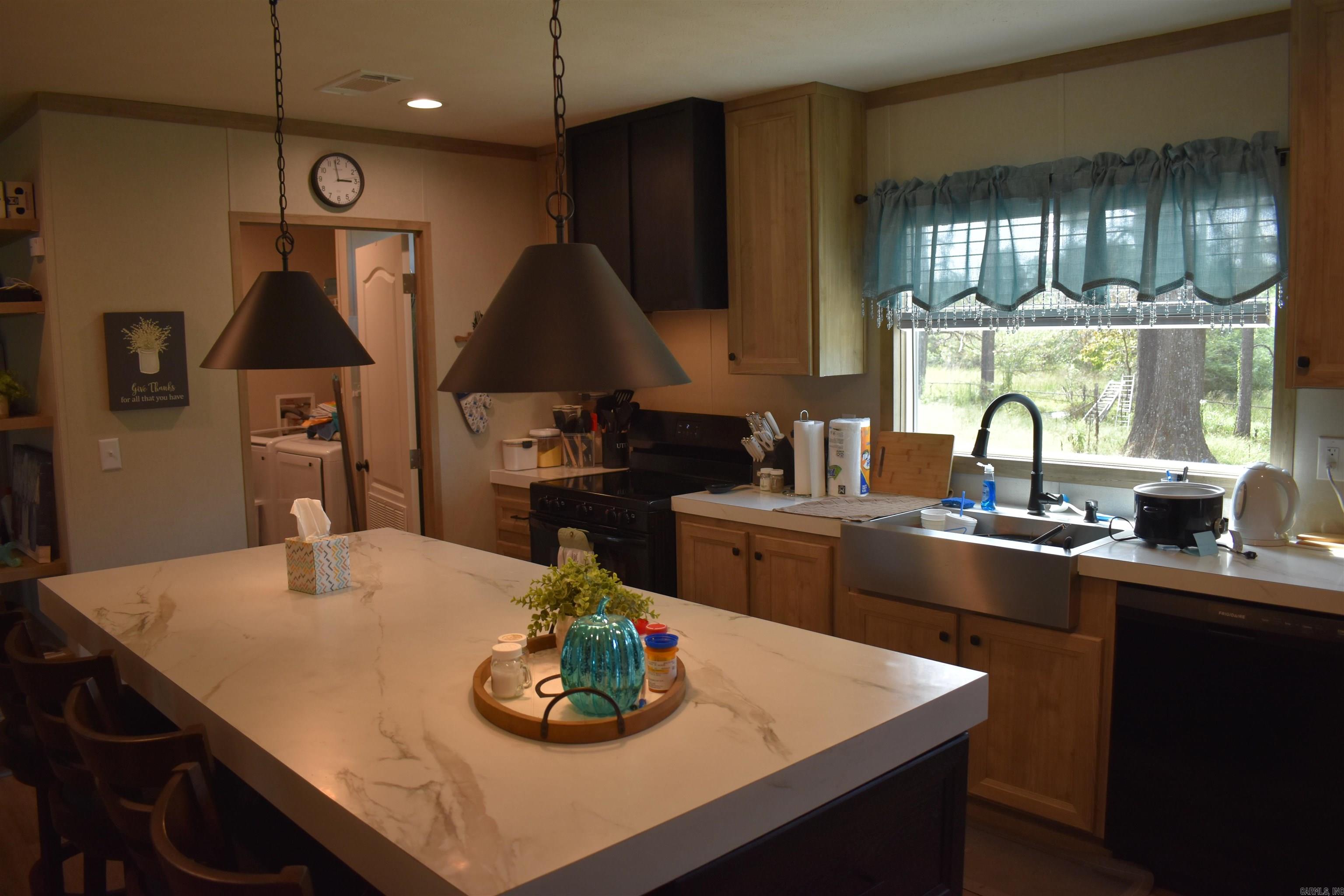 152 Kare Lane Grannis, AR 71944