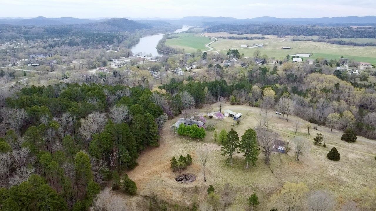 214 McVey Street Calico Rock, AR 72519