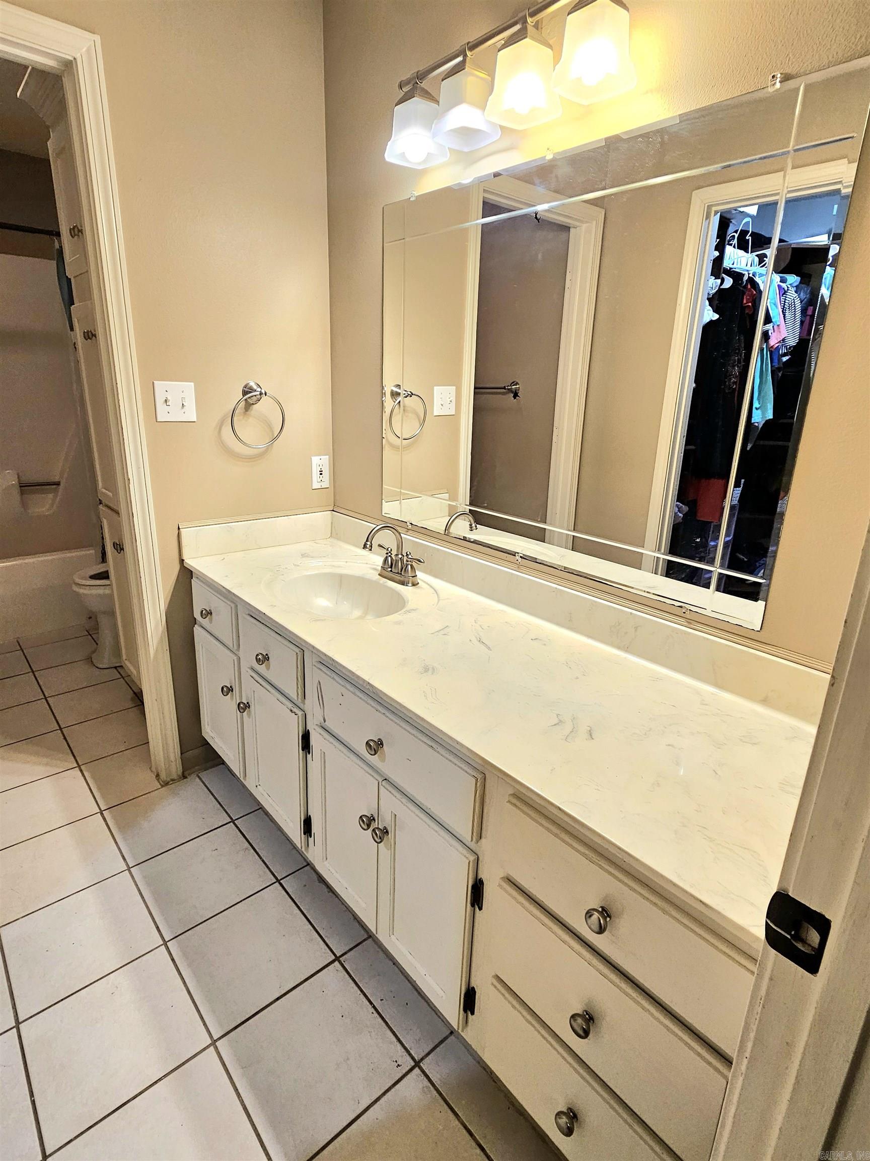 1018 W Holland Avenue White Hall, AR 71602