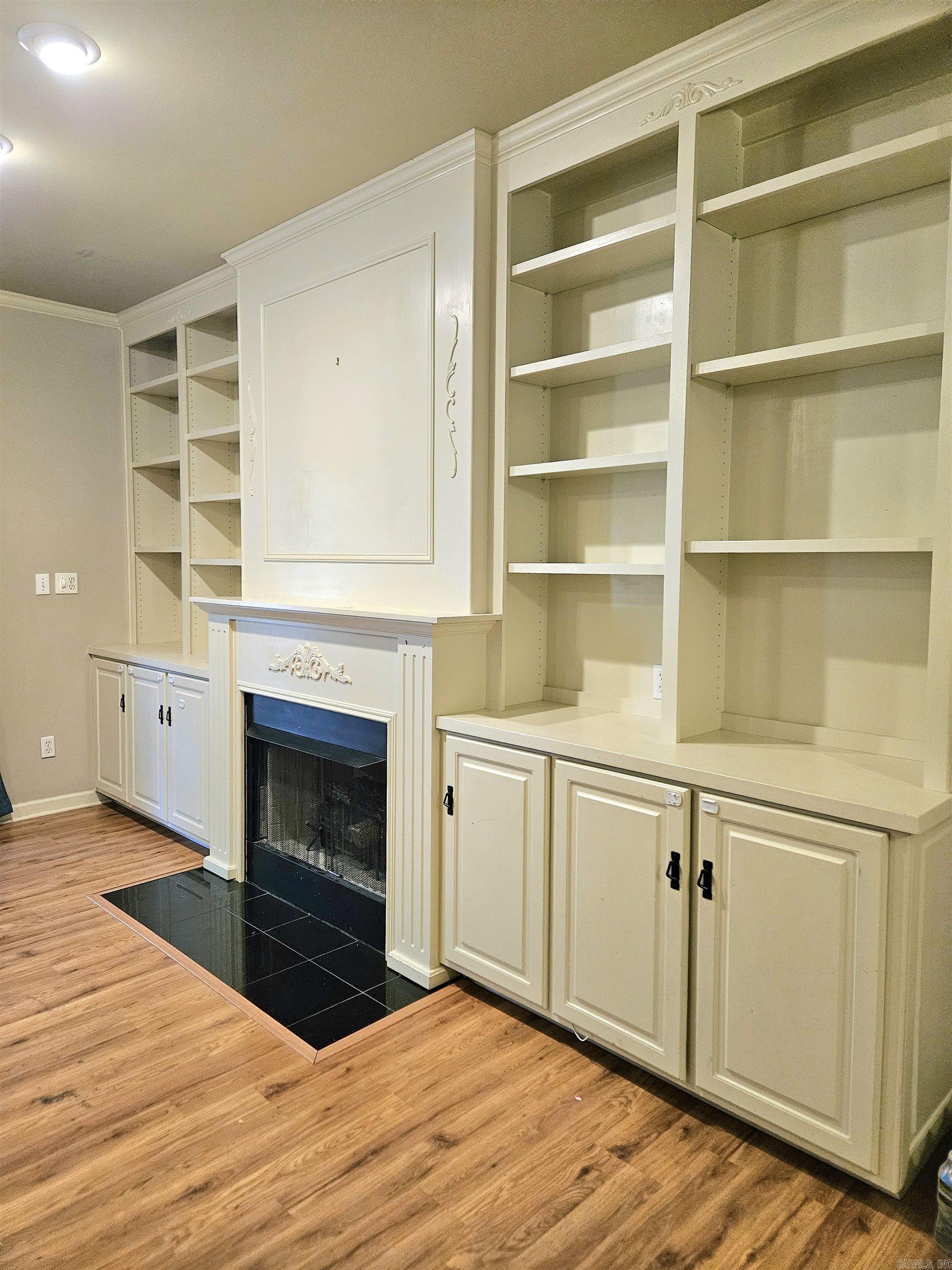 1018 W Holland Avenue White Hall, AR 71602