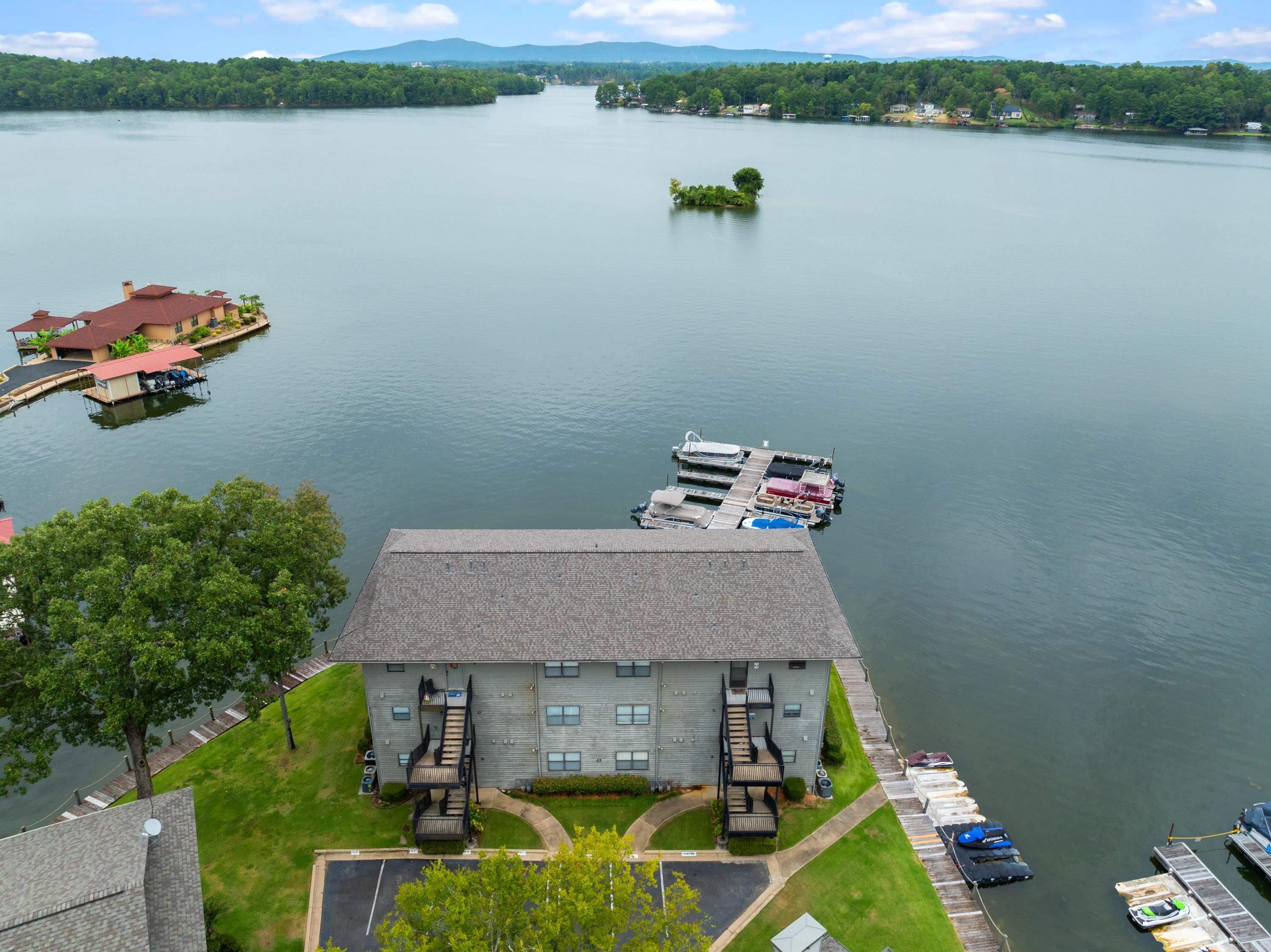 400 Farr Shores  Hot Springs, AR