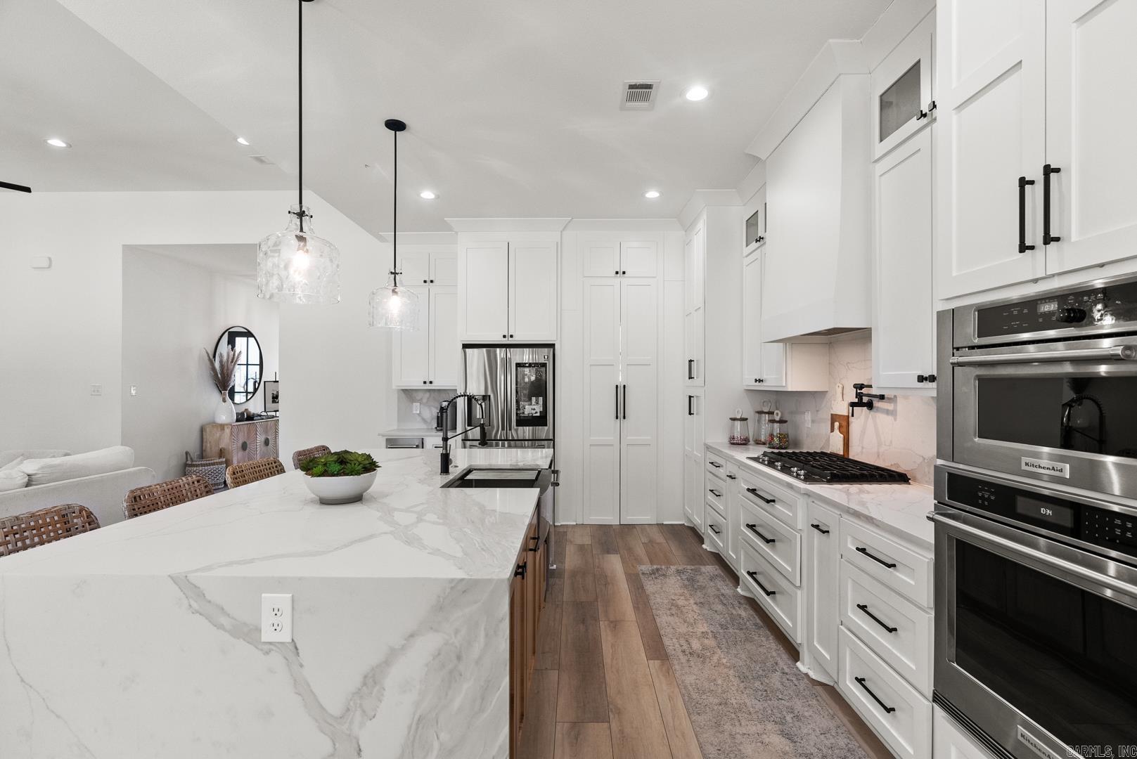 2505 Collins  Conway, AR