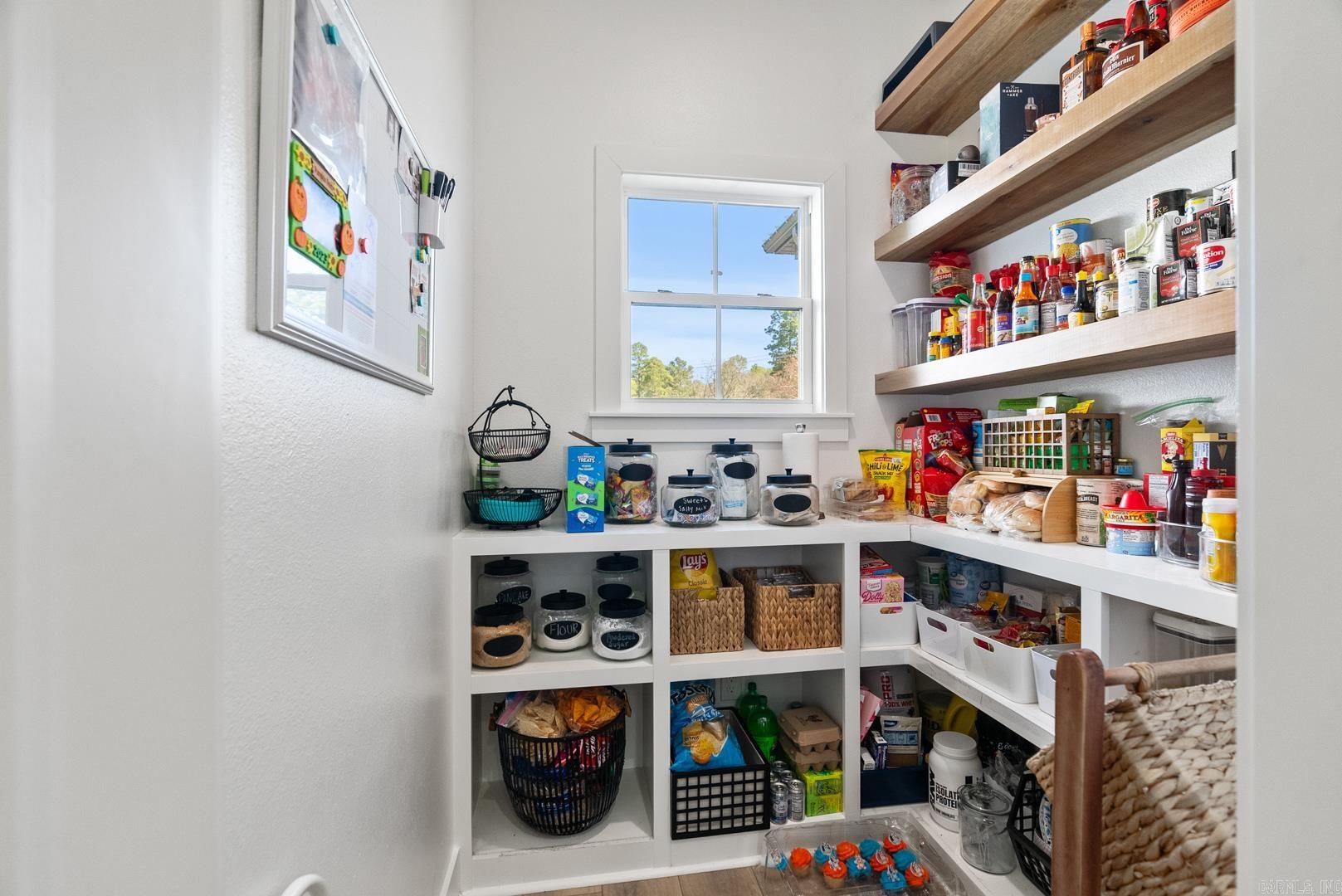 2505 Collins  Conway, AR