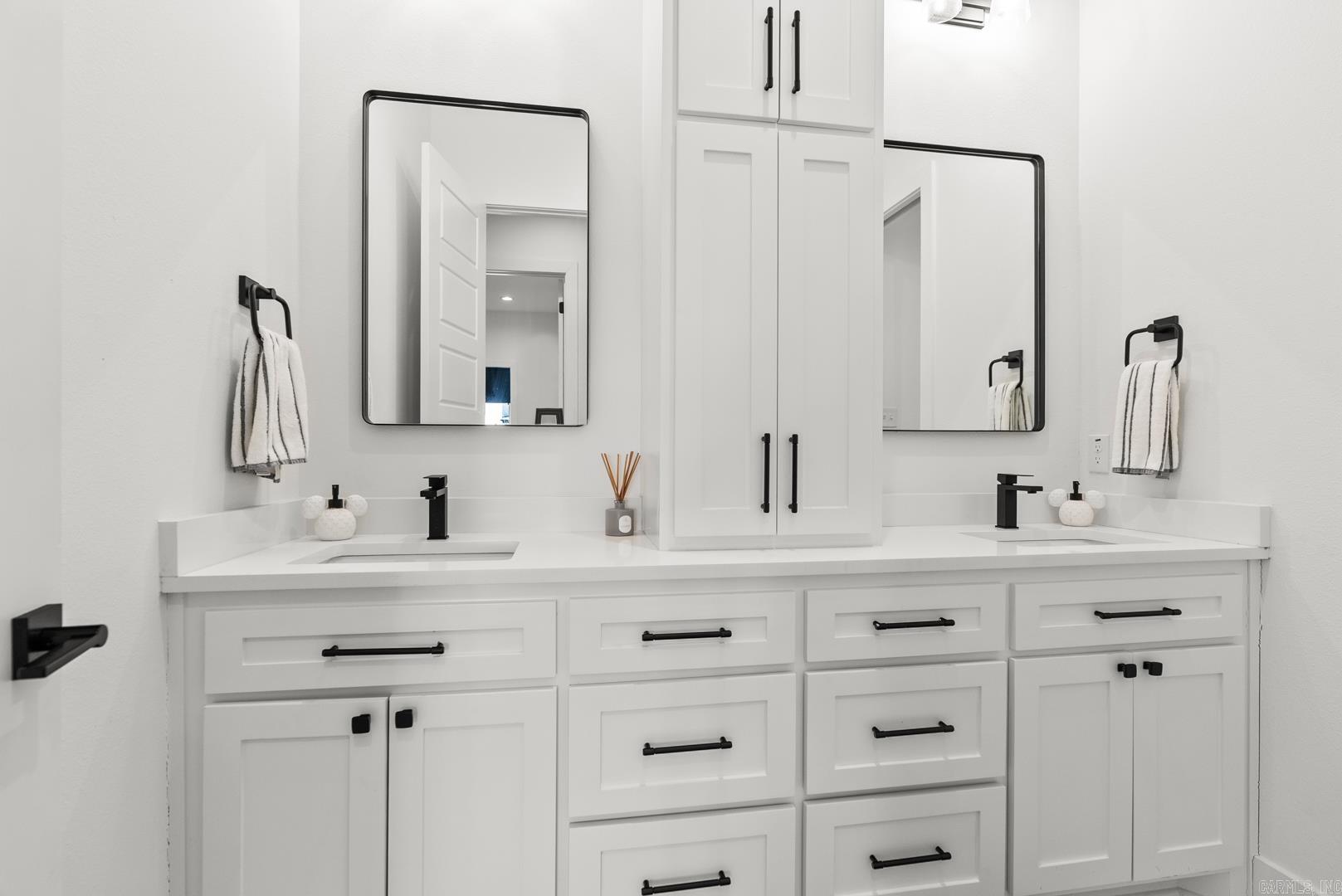 2505 Collins  Conway, AR