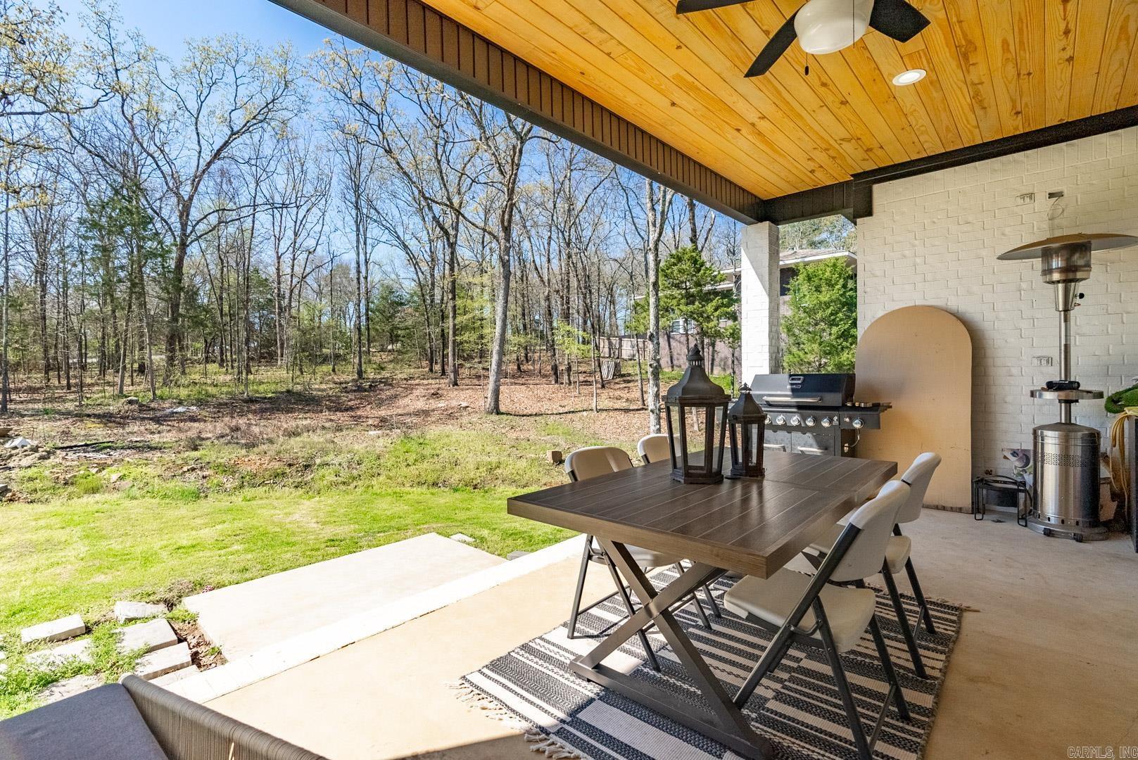 2505 Collins  Conway, AR