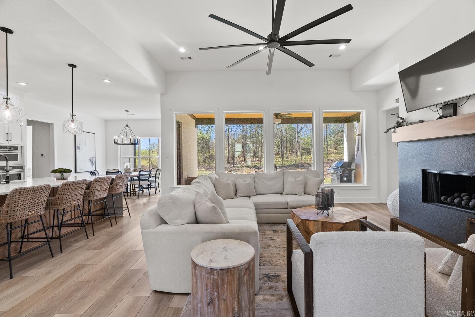 2505 Collins  Conway, AR