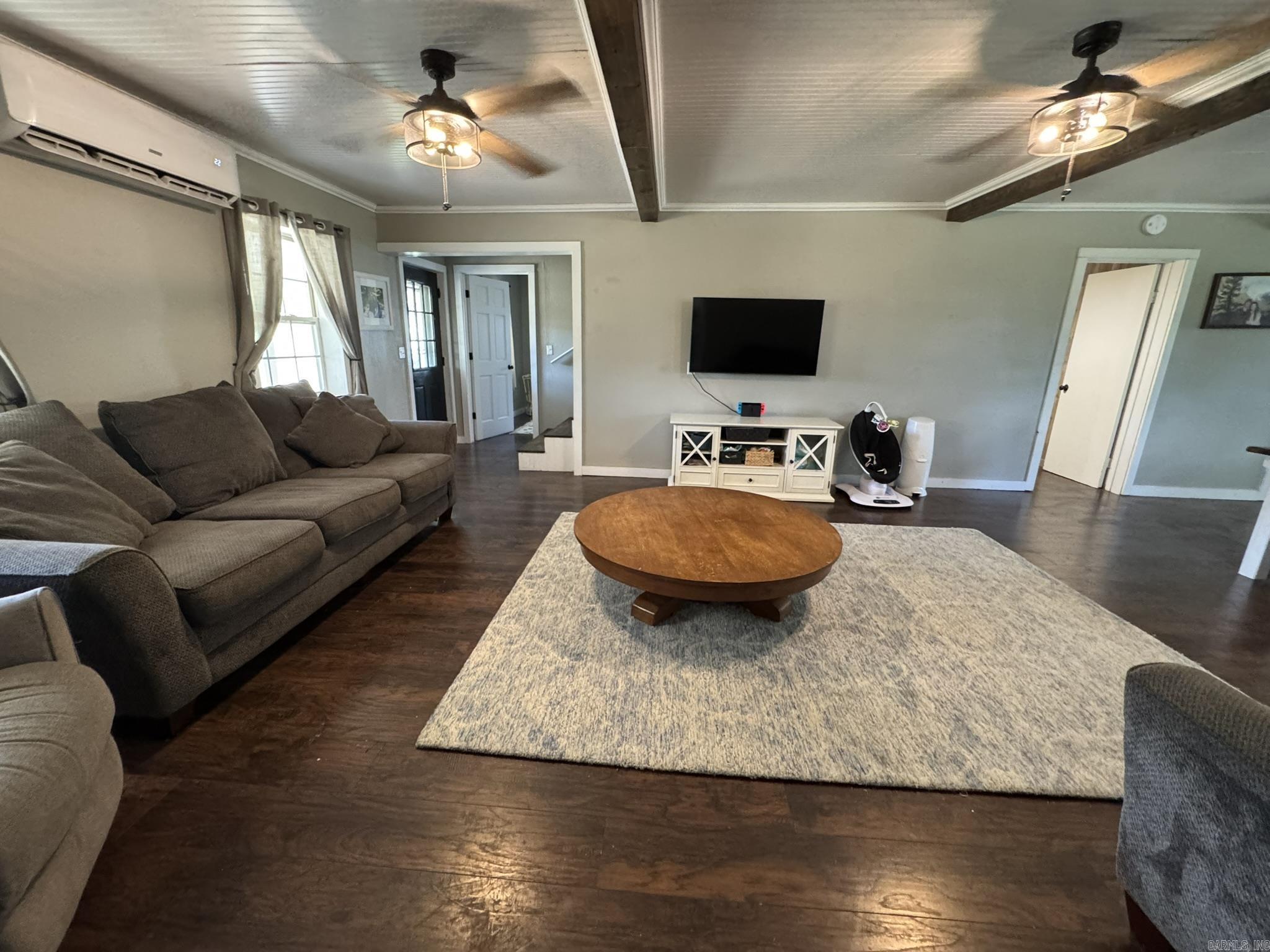 36 Cecil Road Morrilton, AR 72110