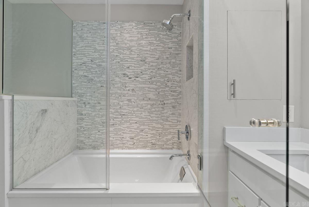 5 Statehouse Plaza 7B Little Rock, AR 72201