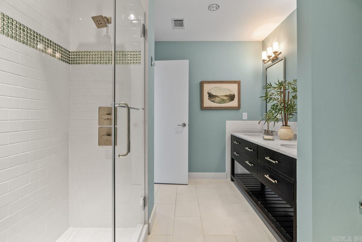 5 Statehouse Plaza 7B 7B Little Rock, AR