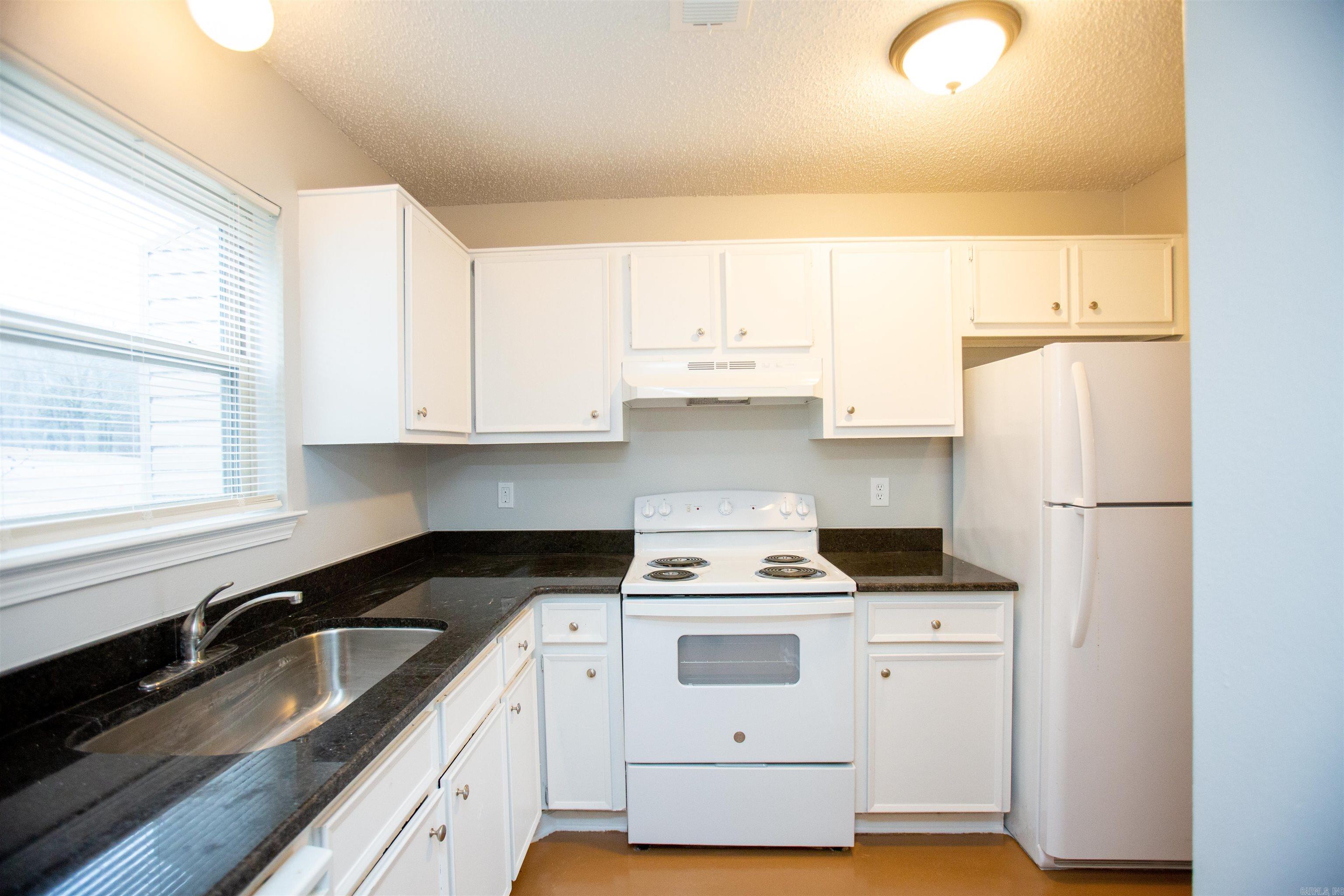 9-12 Edgehill  Maumelle, AR