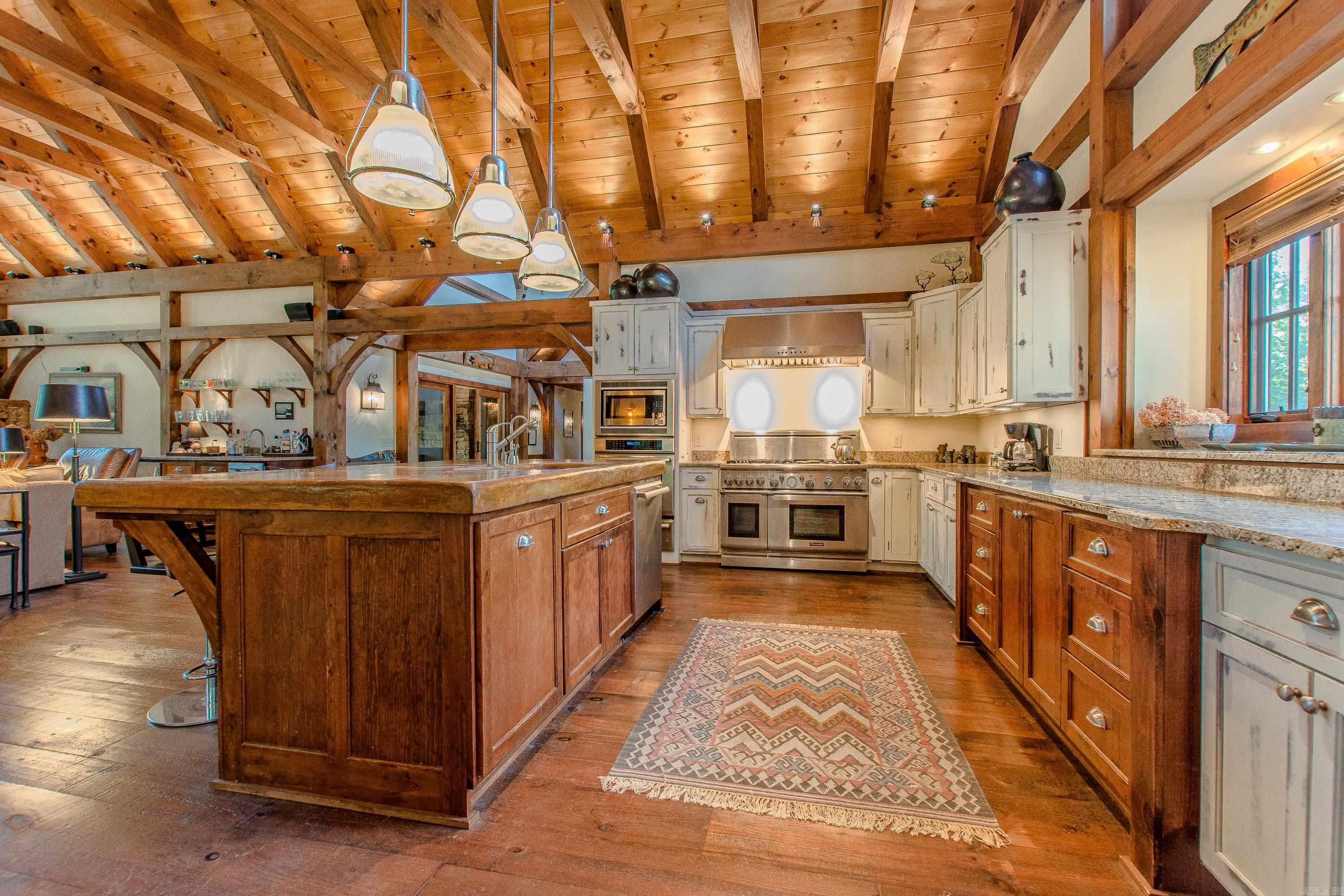 290 Primrose Creek  Heber Springs, AR