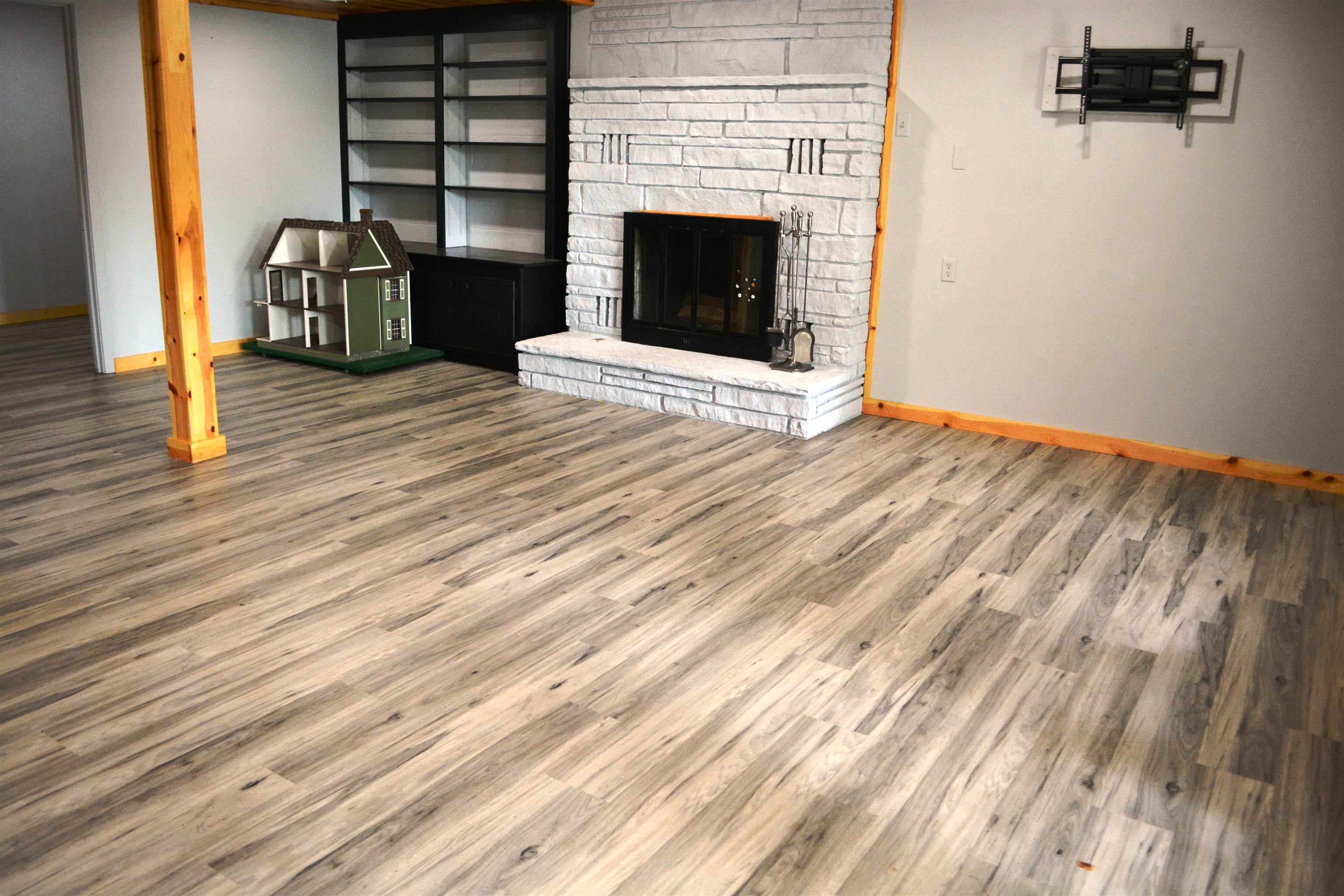 74 Enid  Cherokee Village, AR