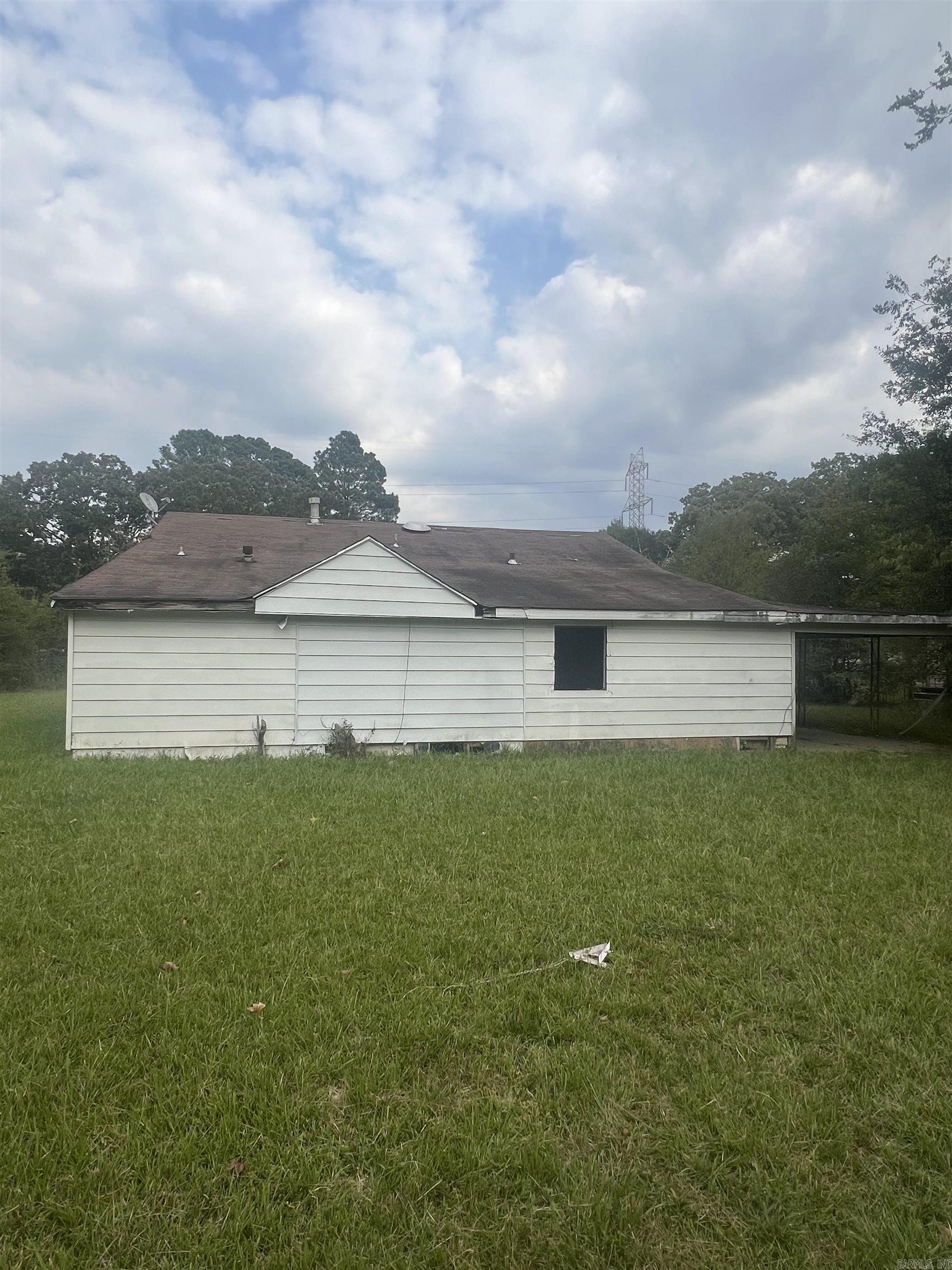 12 Shirley  White Hall, AR