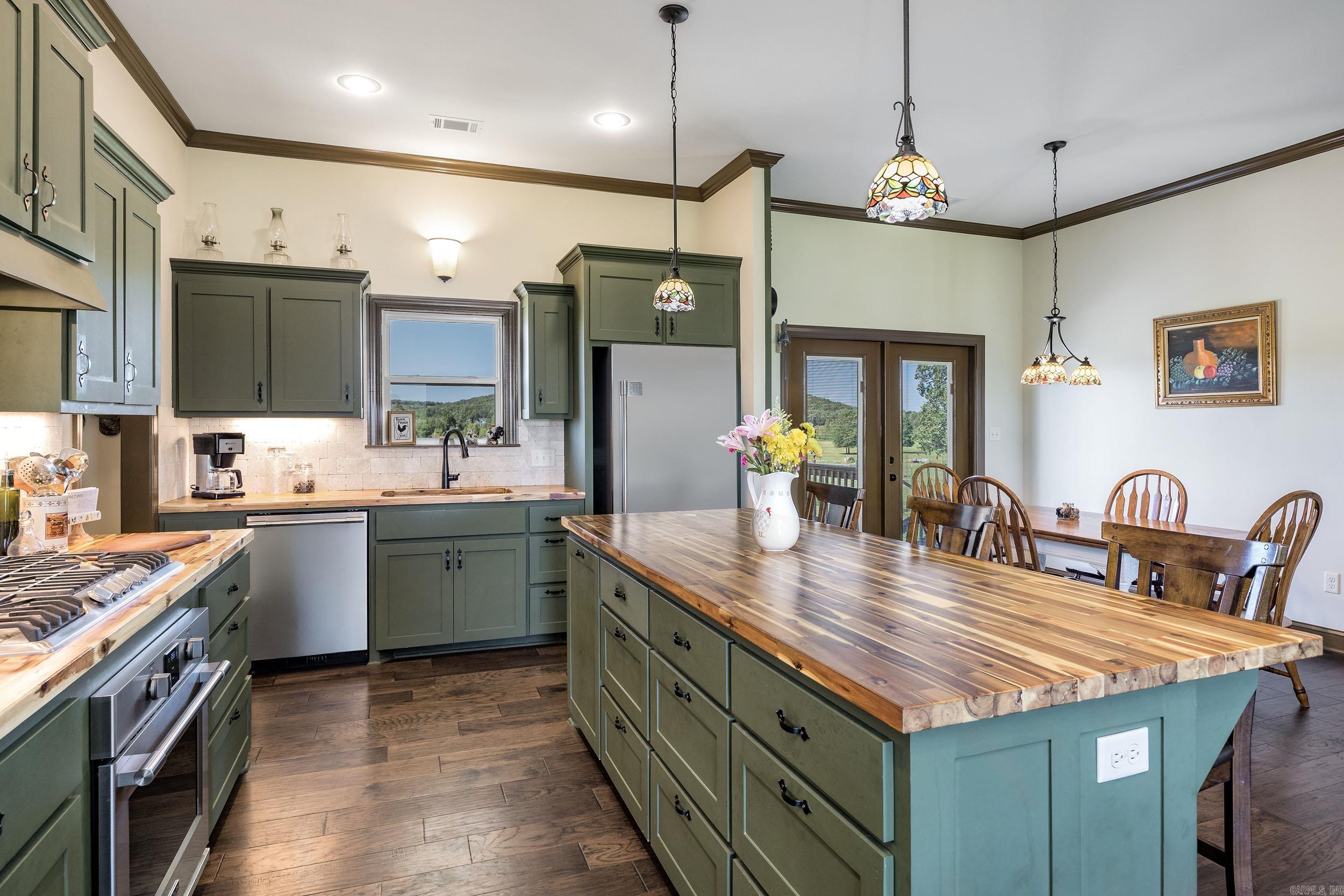 412 Rocky Point Road Vilonia, AR 72173