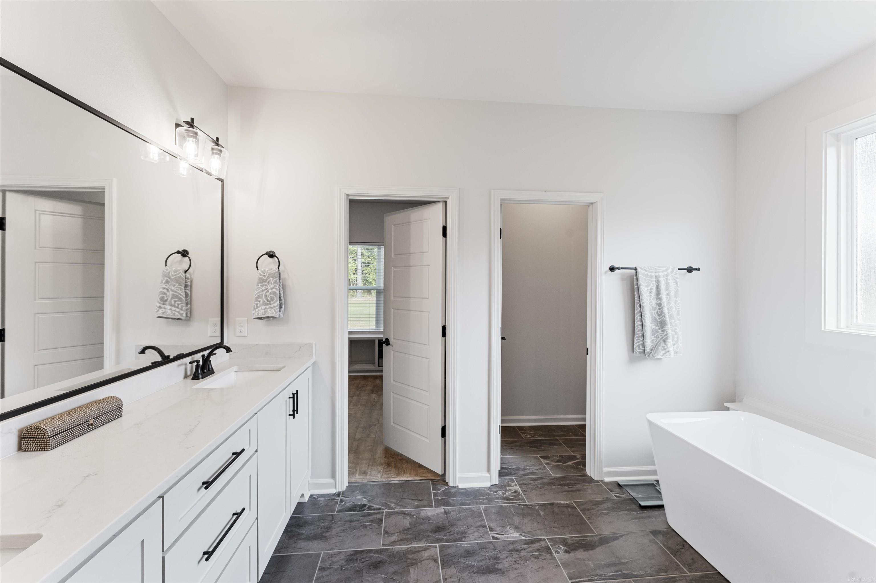 5949 NICKEL BILL JAMES ROAD  Benton, AR