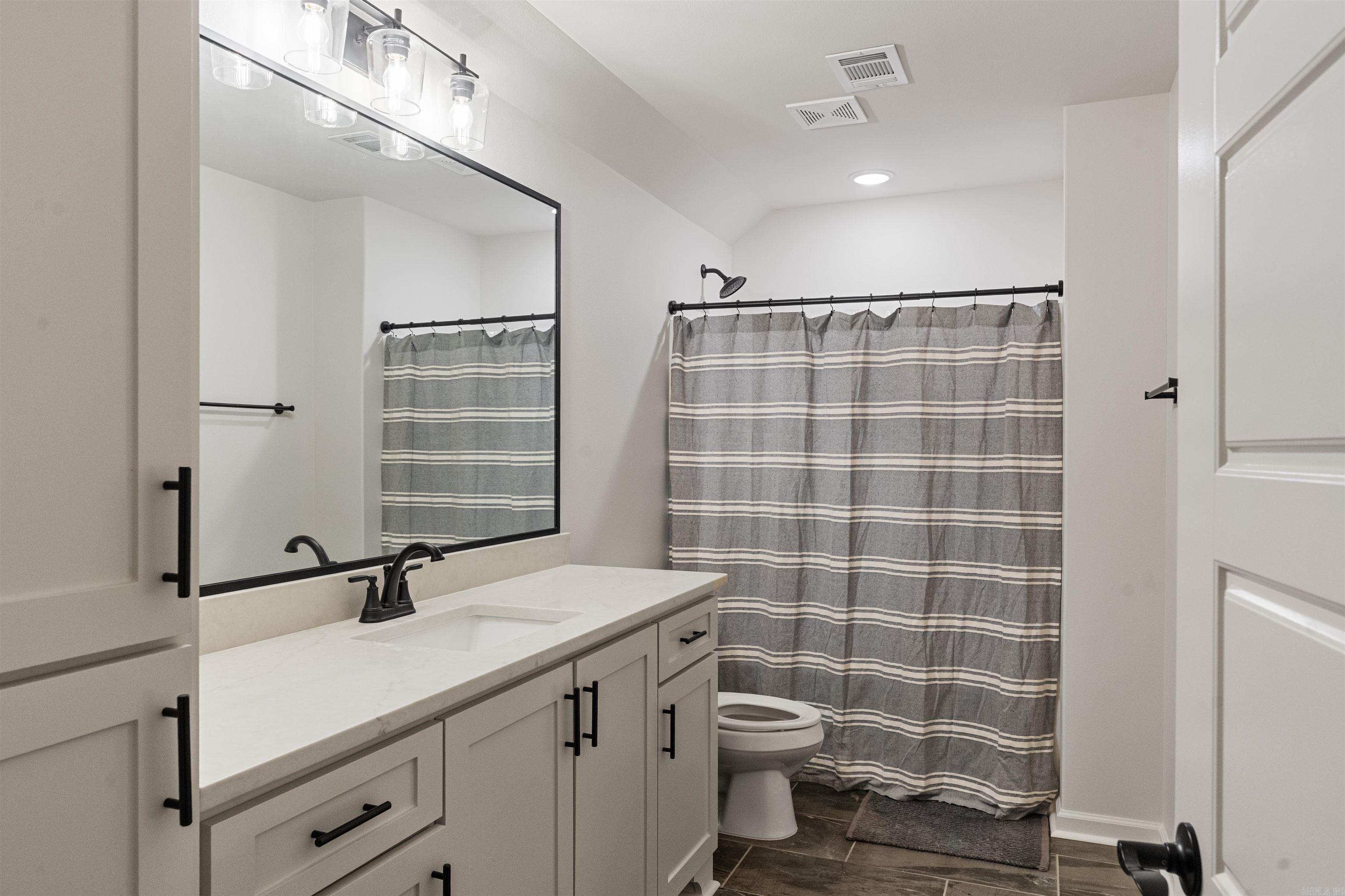 5949 NICKEL BILL JAMES ROAD  Benton, AR