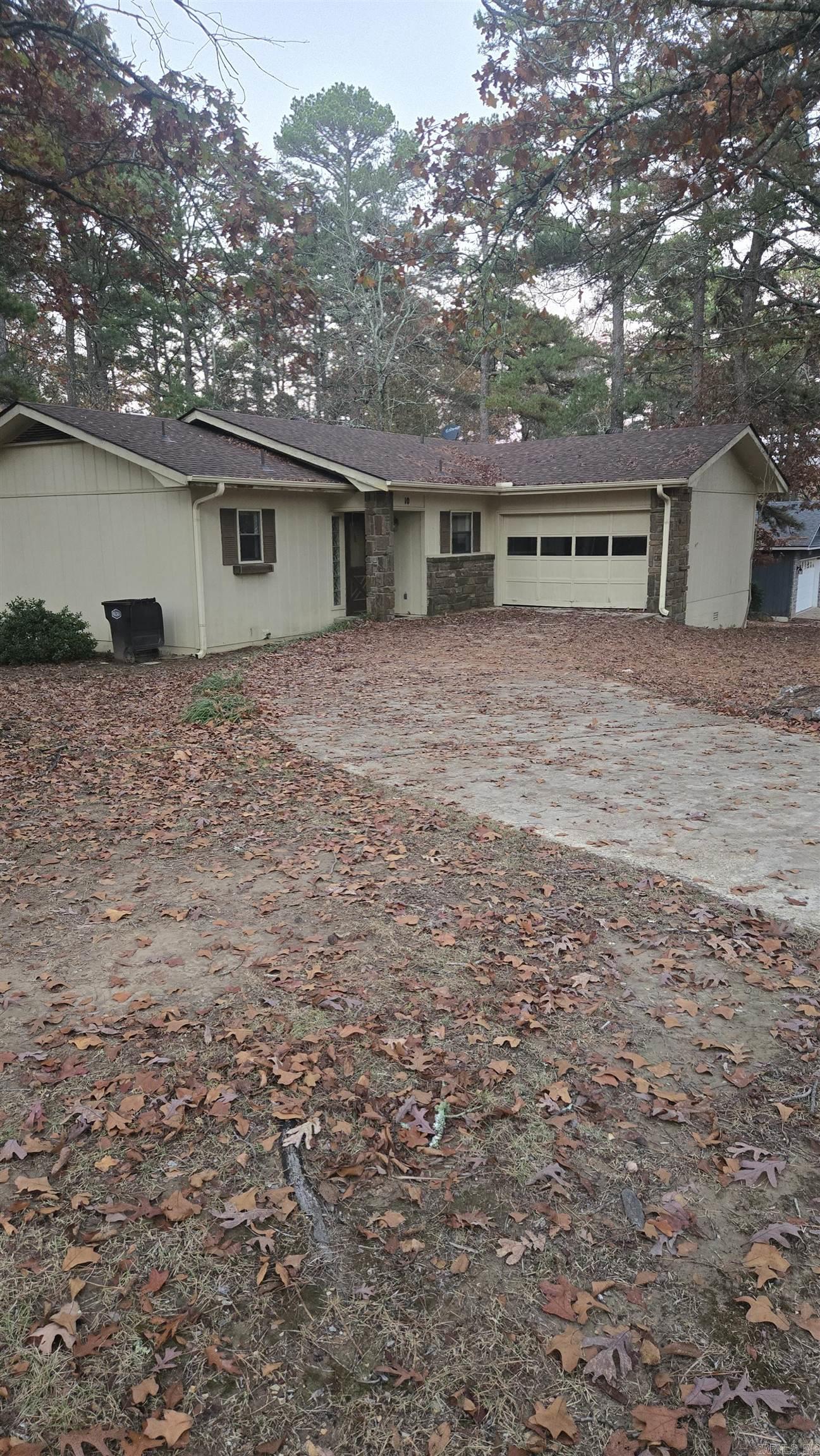 10 TOTANA PLACE  Hot Springs Village, AR