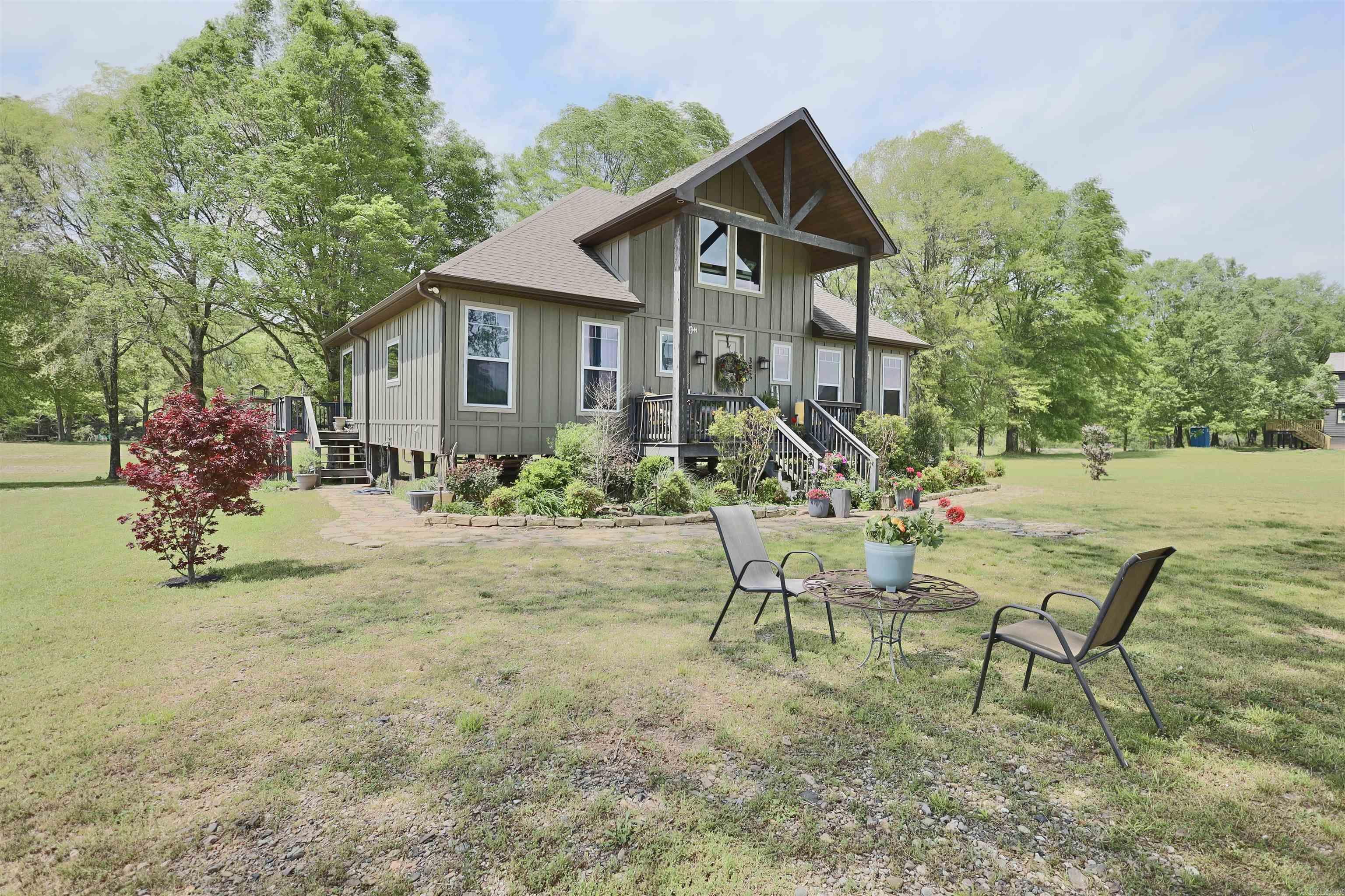 352 Rocky River Road Glenwood, AR 71943