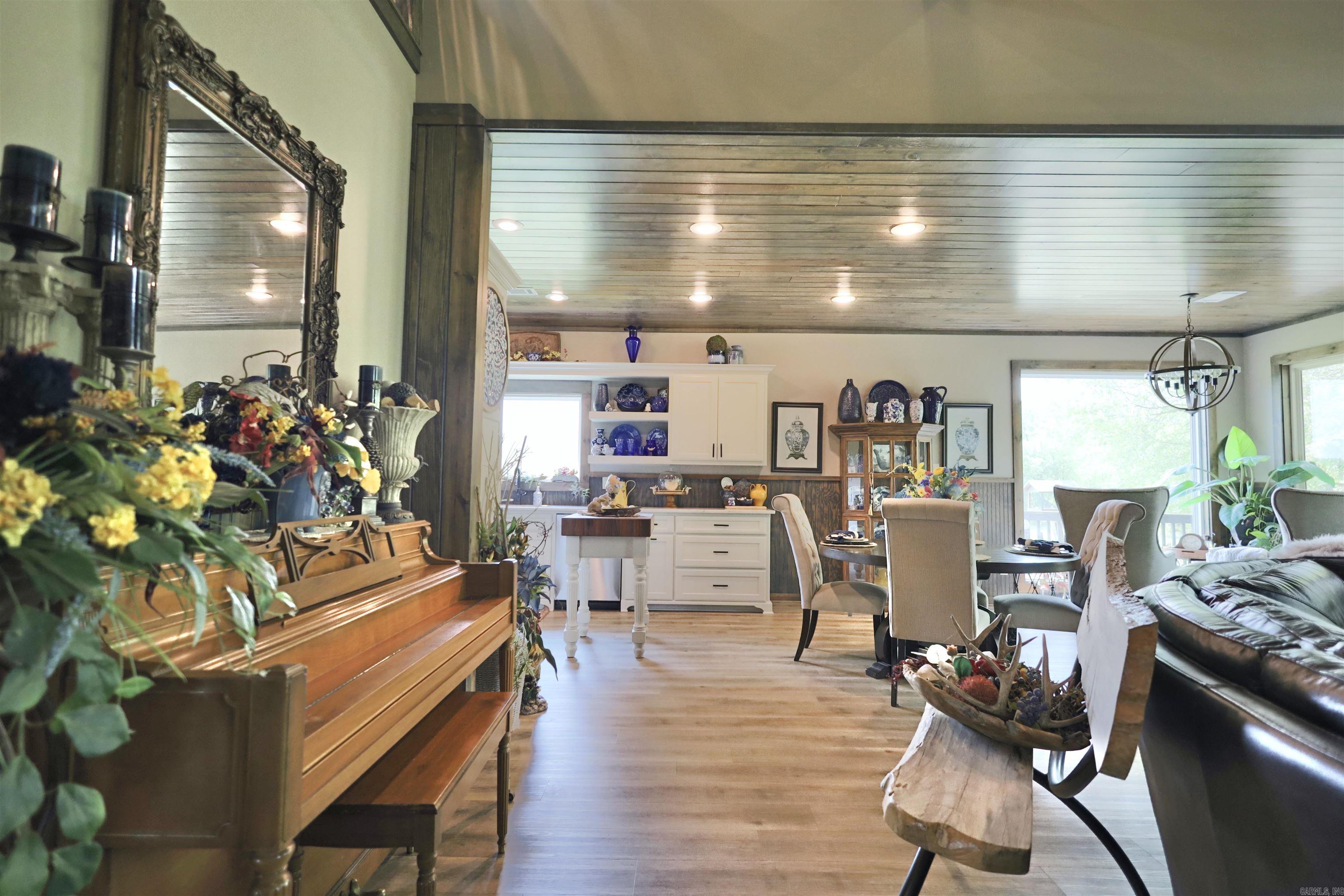 352 Rocky River Road Glenwood, AR 71943