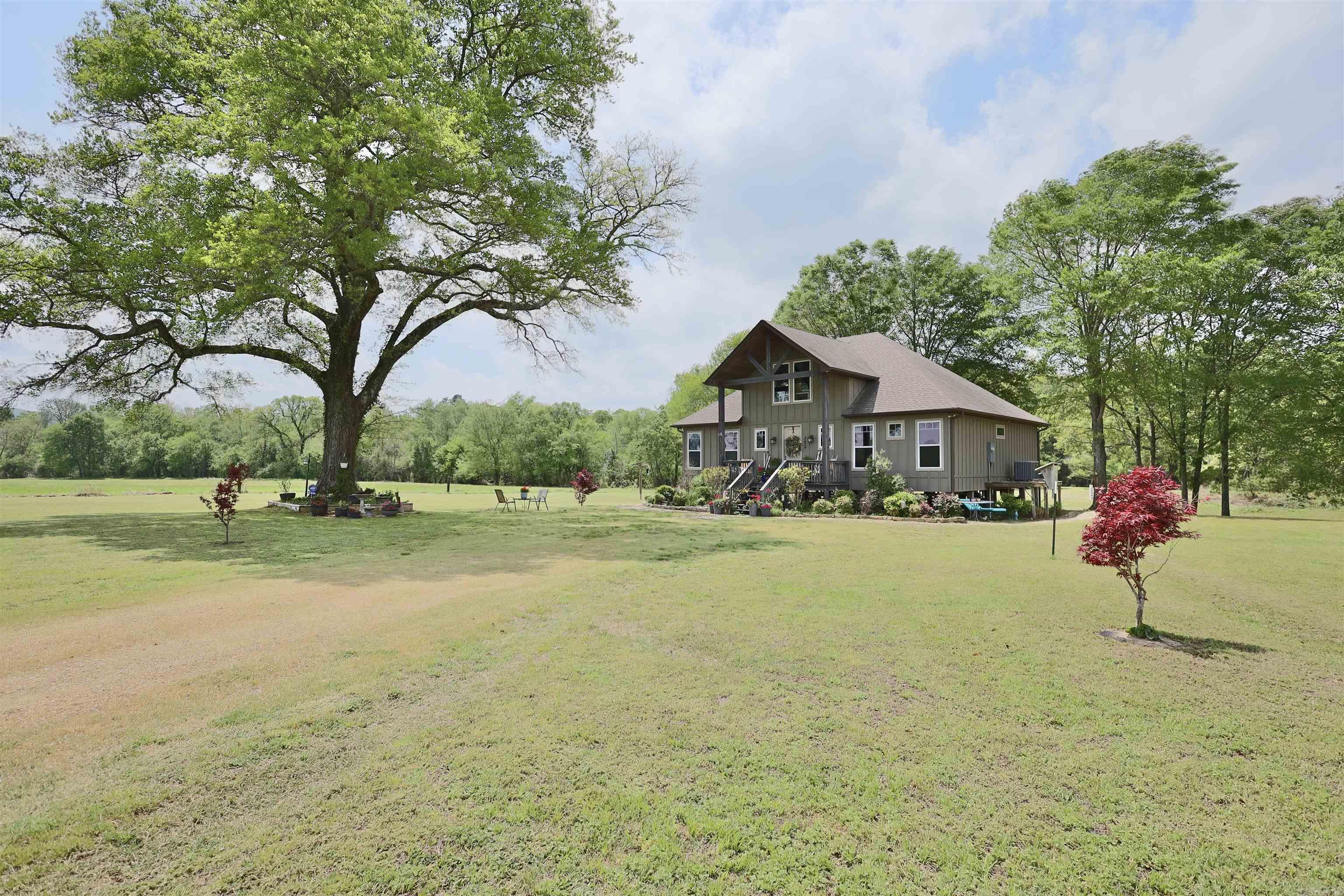 352 Rocky River Road Glenwood, AR 71943