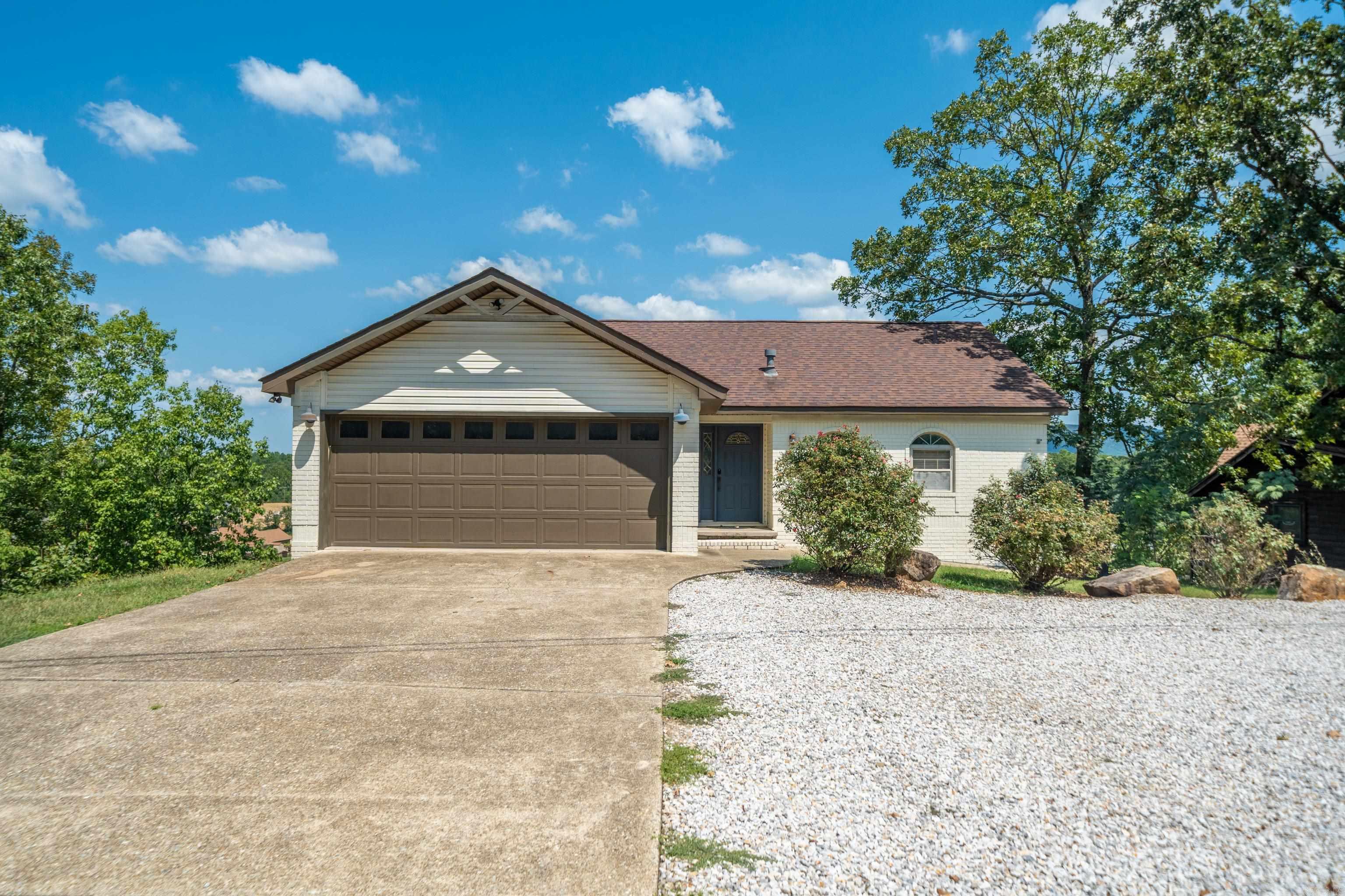 1411 & 1415 Lakeshore Drive Hot Springs, AR 71913