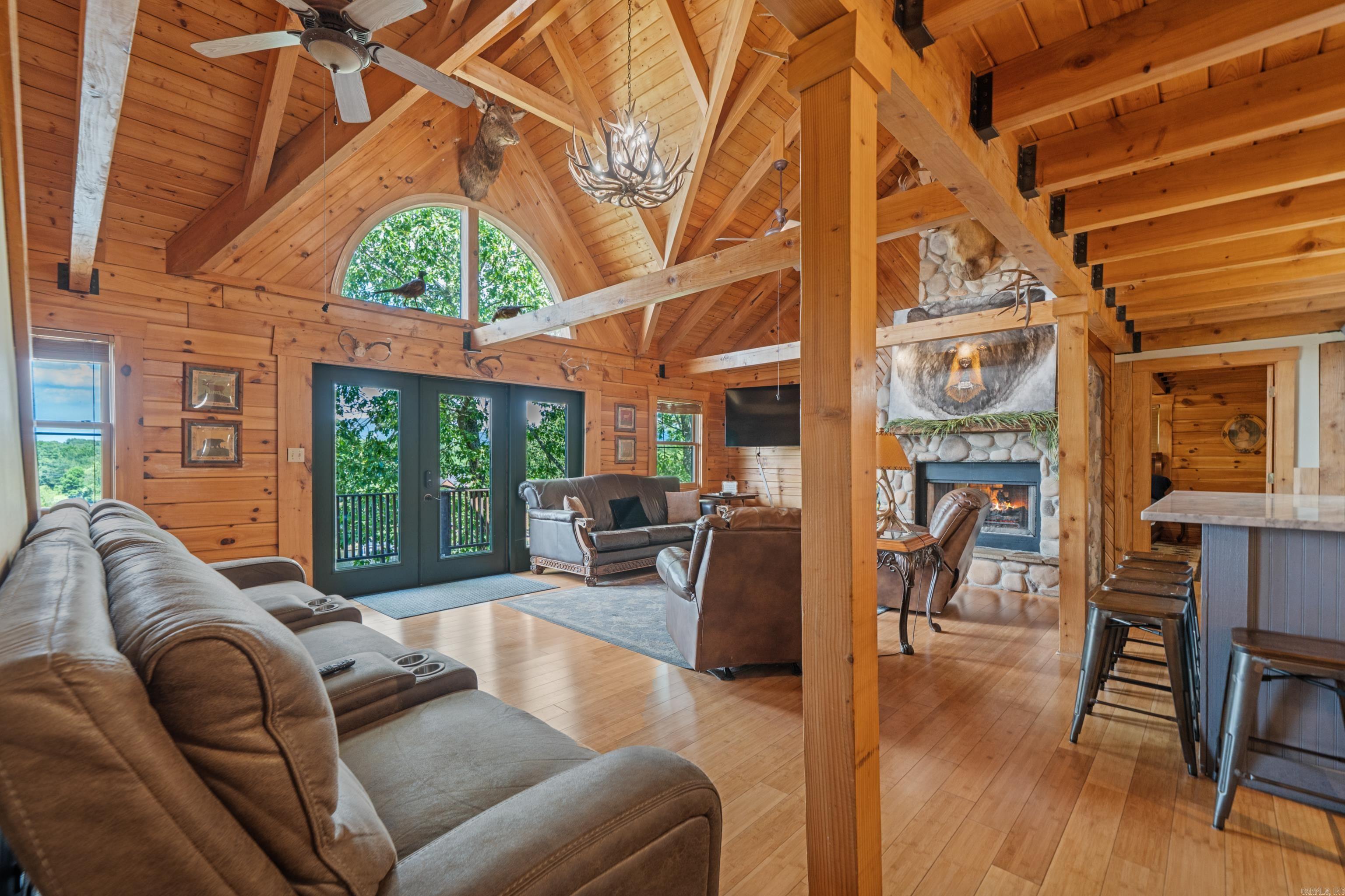 1411 & 1415 Lakeshore Drive Hot Springs, AR 71913