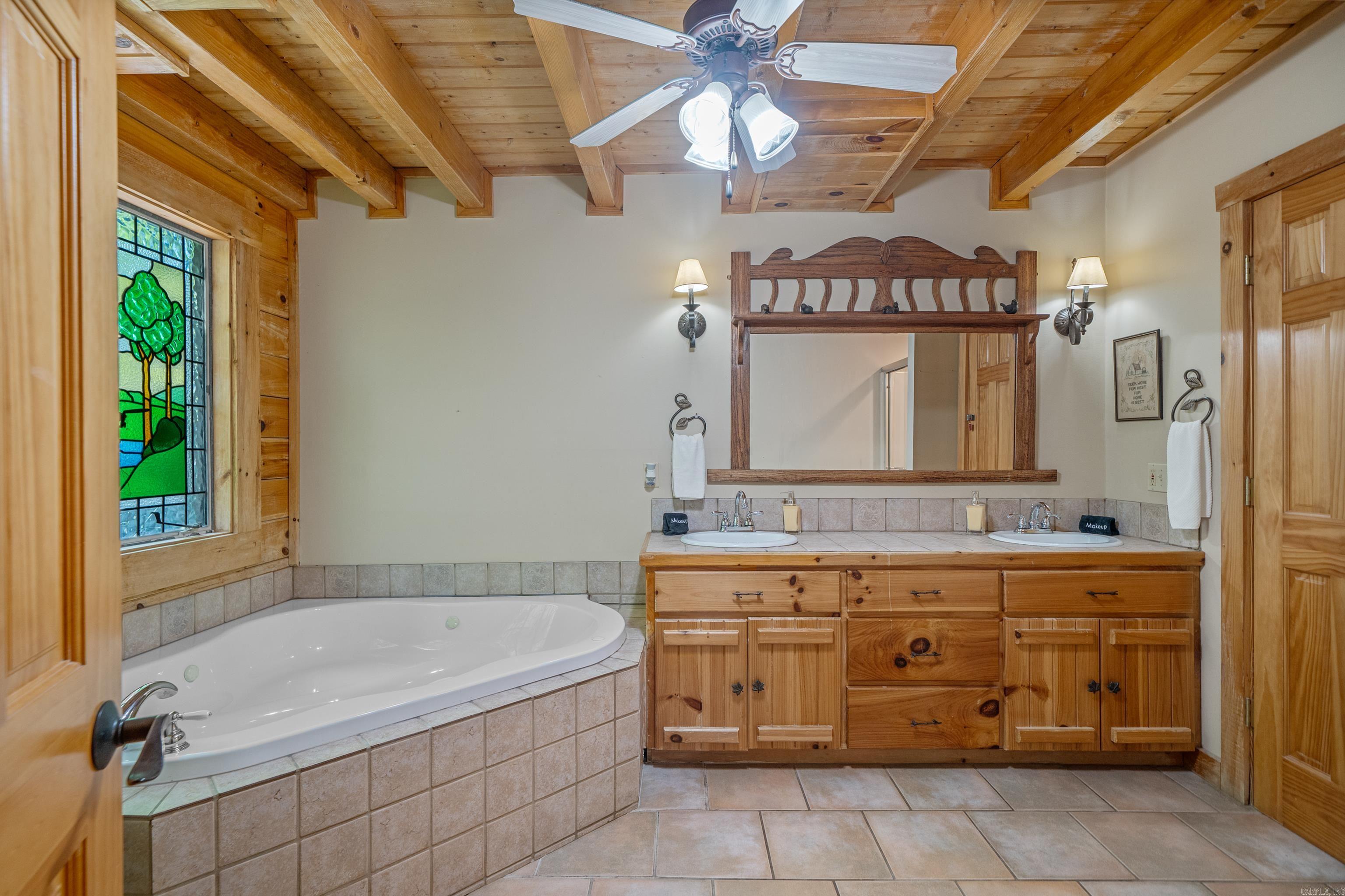 1411 & 1415 Lakeshore Drive Hot Springs, AR 71913