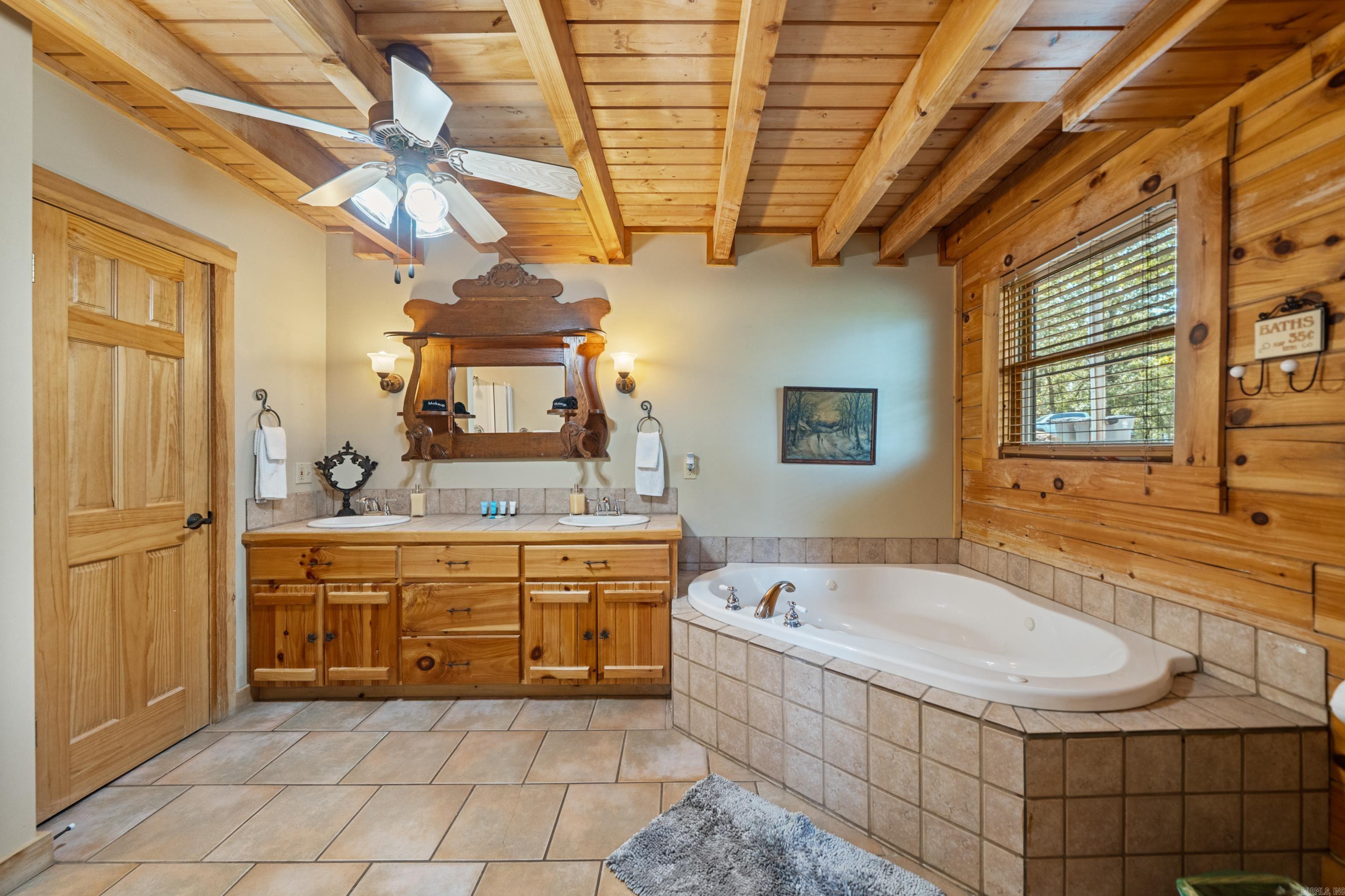 1411 & 1415 Lakeshore Drive Hot Springs, AR 71913