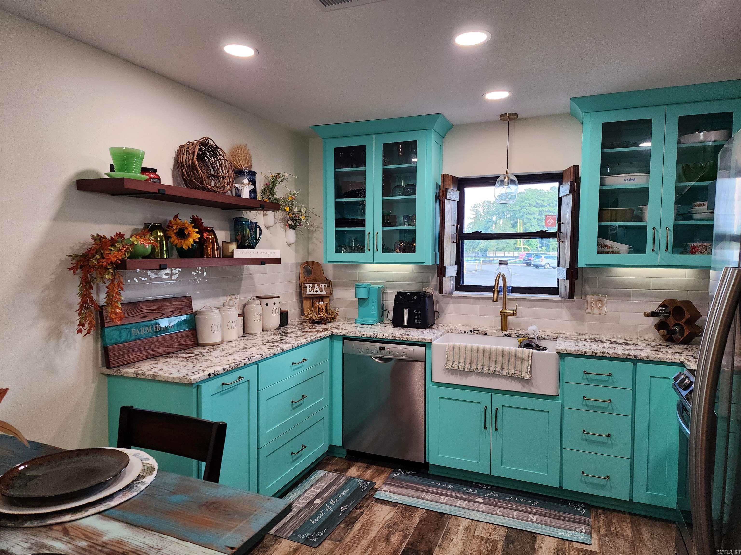 701 N RED Sheridan, AR 72150